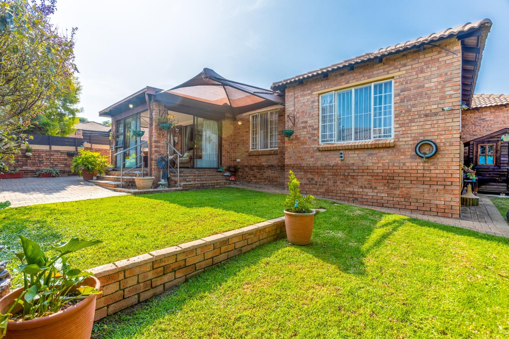 Honeydew Manor Property Property and houses for sale in Honeydew