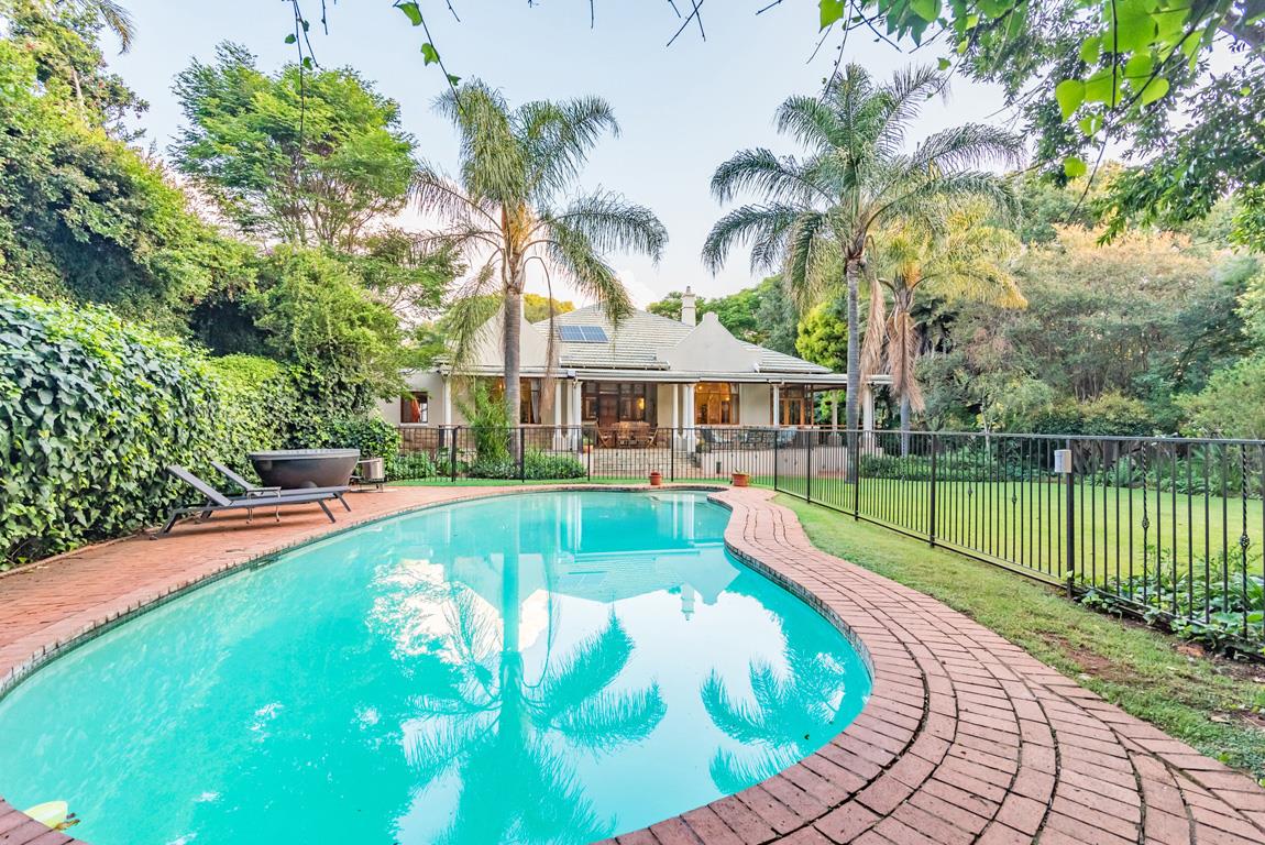 4 Bedroom House for sale in Houghton Estate P24114088868