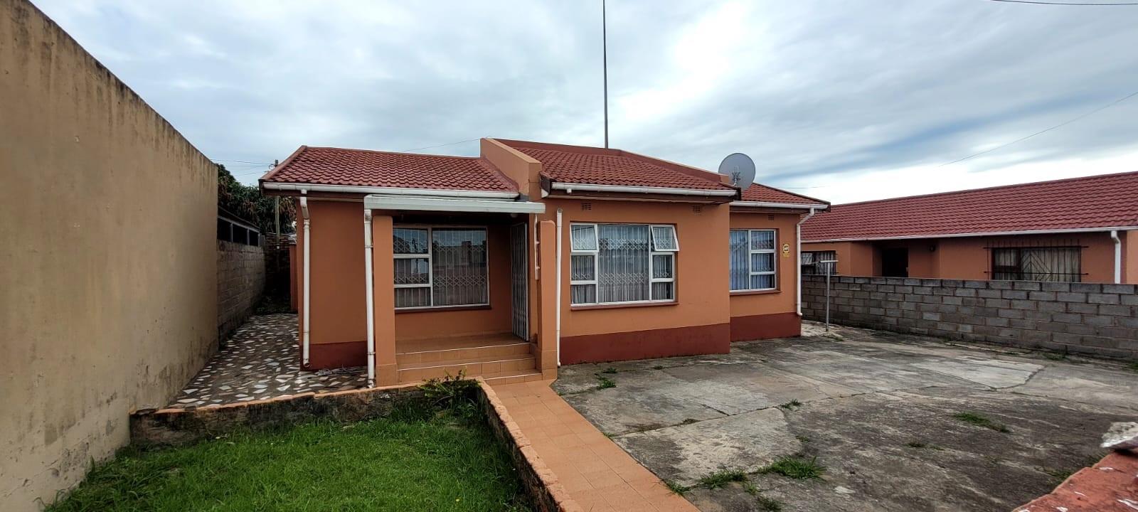 4 Bedroom House for sale in Mdantsane Nu 17 575 Mdantsane Nu17 Road