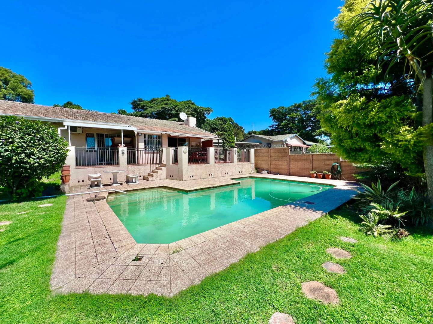 Houses for sale in Property