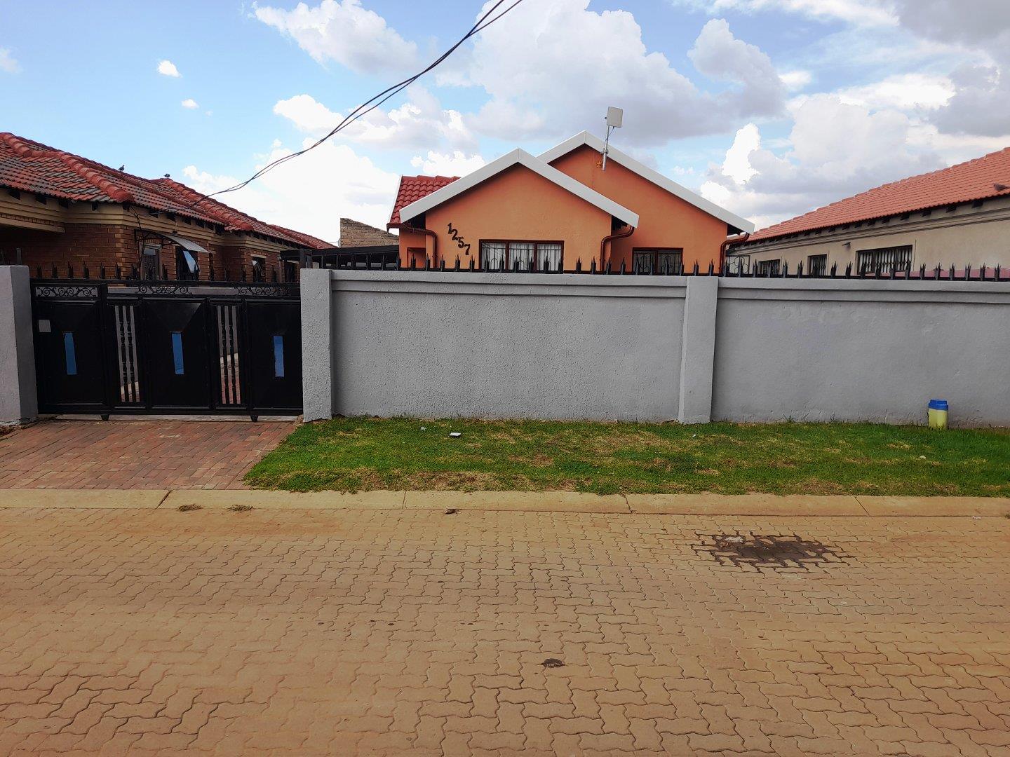 Buhle Park Property Property and houses for sale in Buhle Park