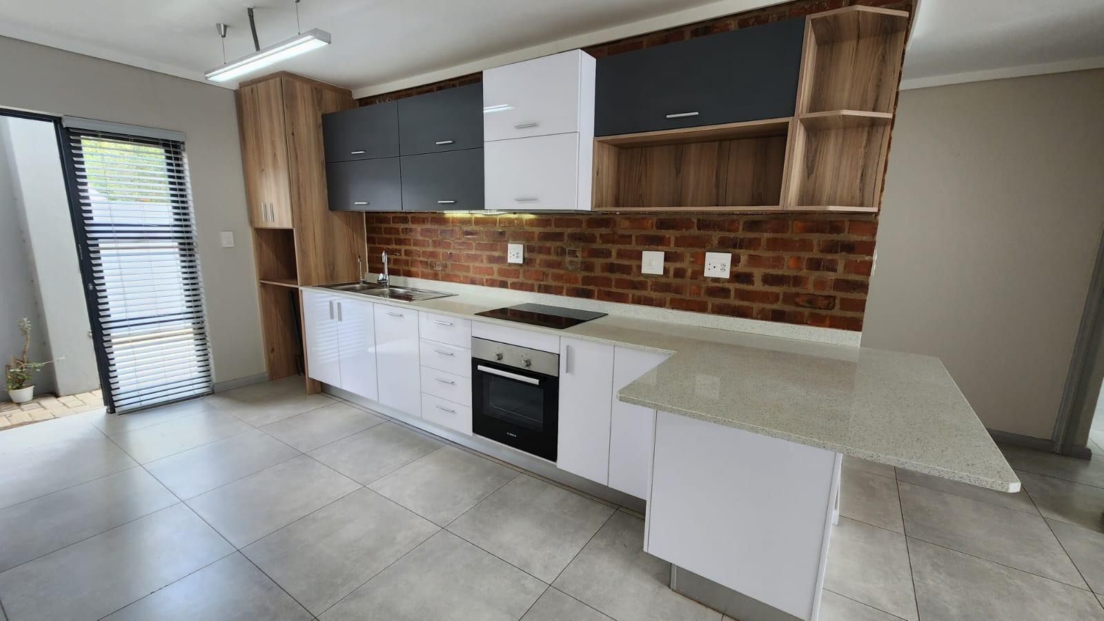 Menlo Park Property Apartments / flats for sale in Menlo Park