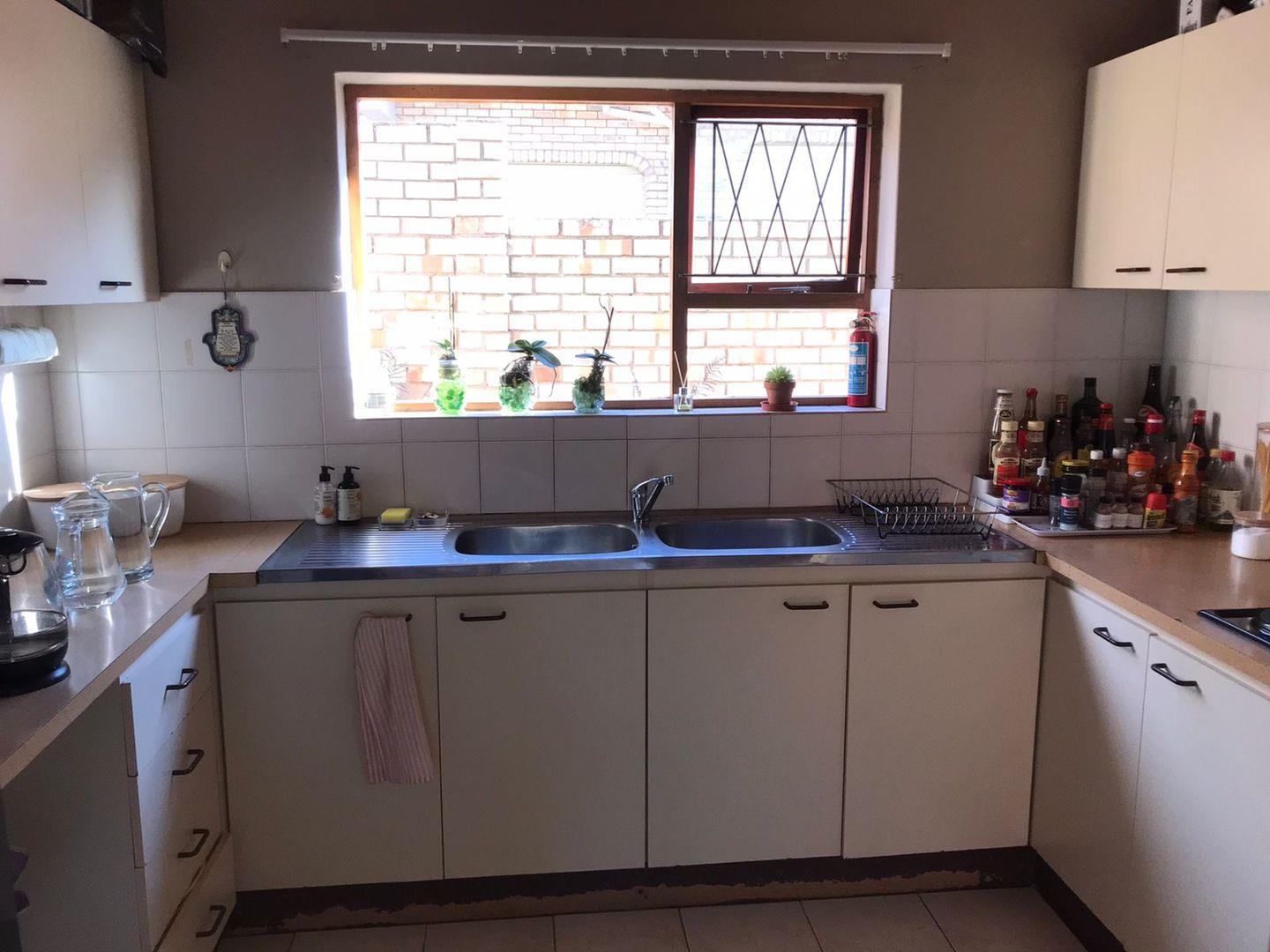 South End, Port Elizabeth Property Townhouses to rent in South End