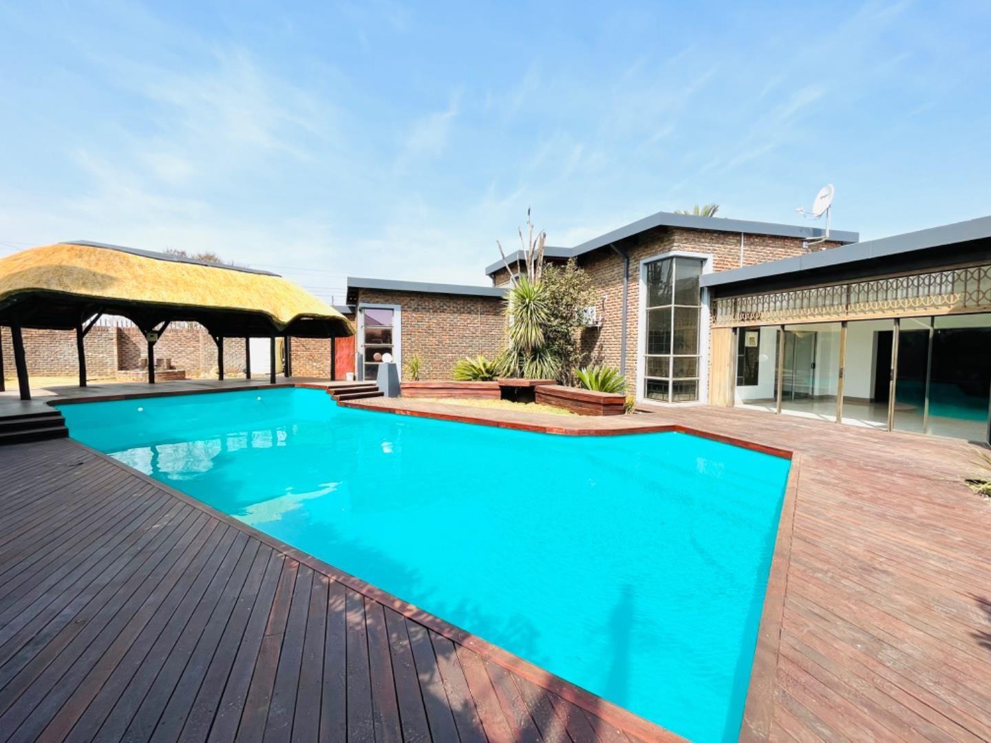 3 Bedroom House for sale in Meyerton Ext 6 P24113099144