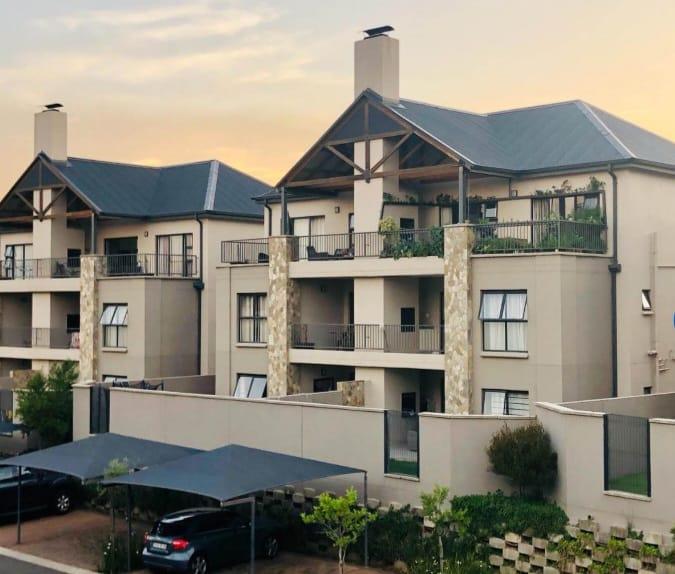 2 Bedroom Apartment / flat for sale in Waterfall P24114094636