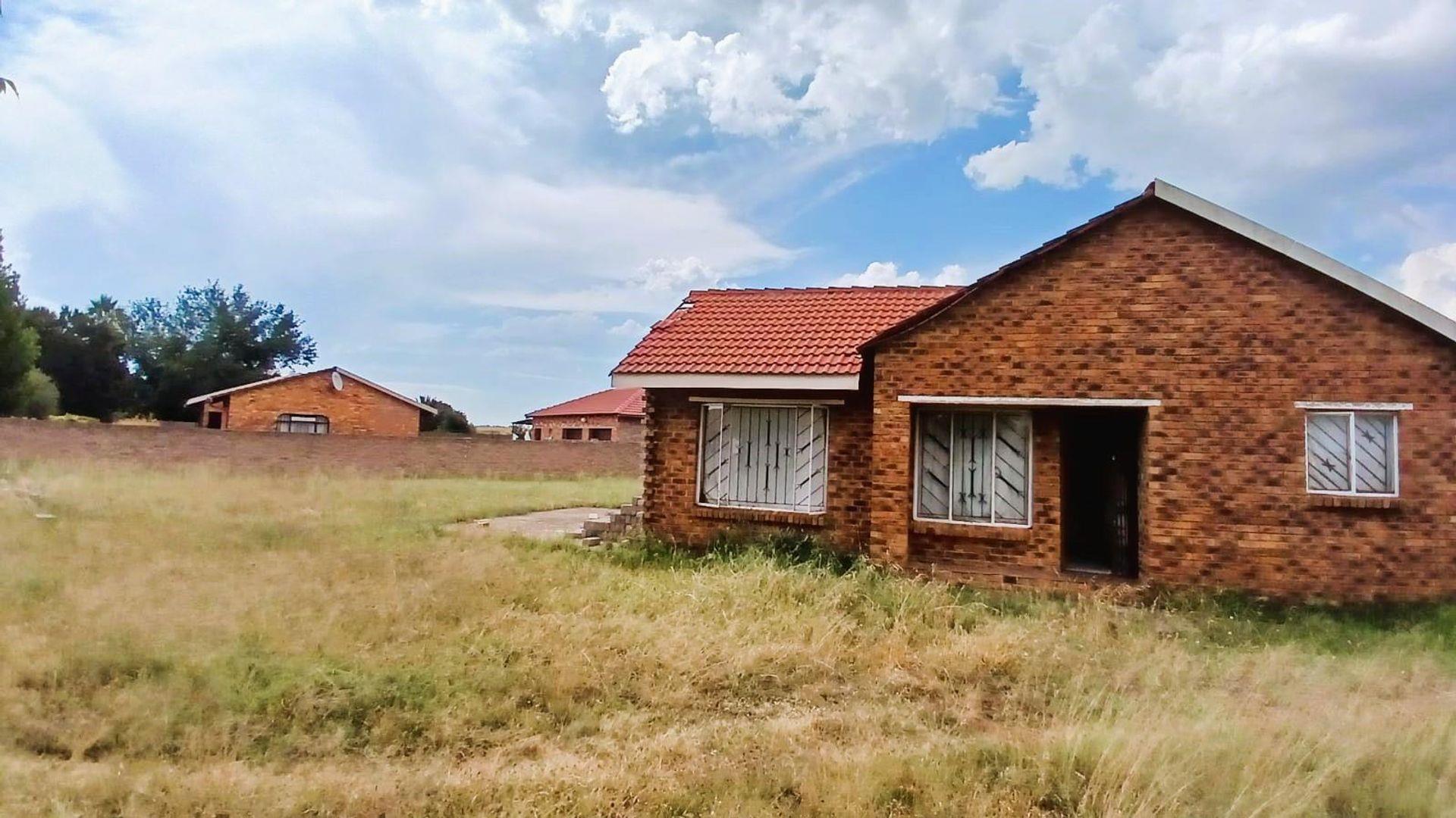 1 Bedroom House for sale in Waldrift P24114042037