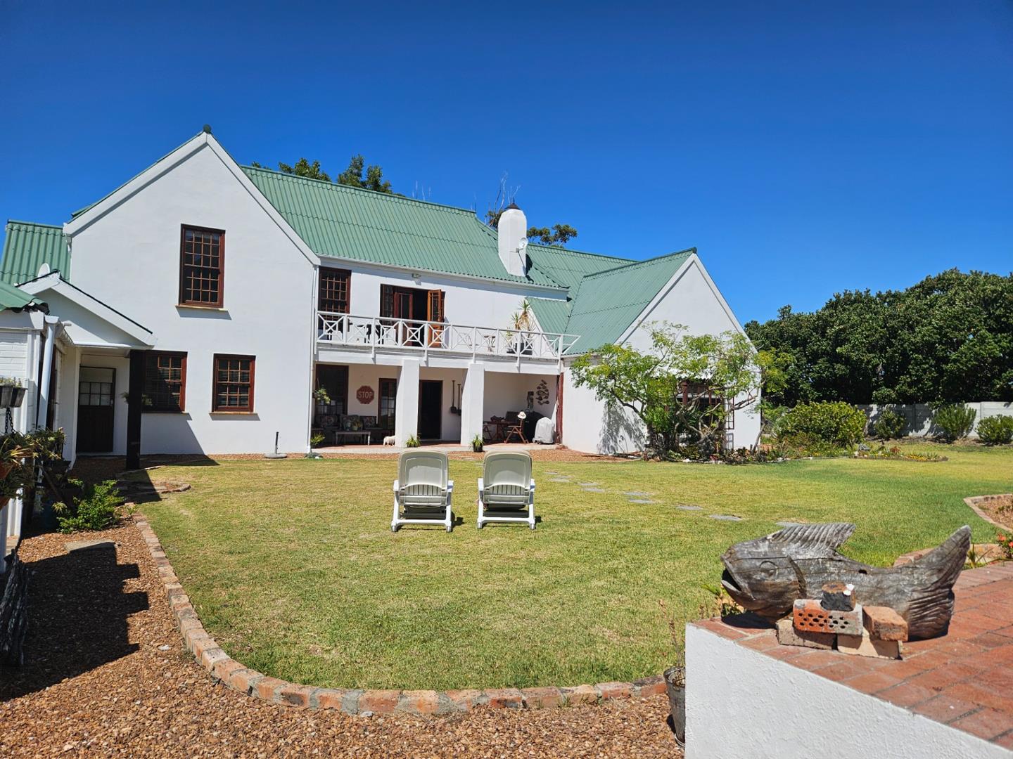 5 Bedroom House for sale in Kleinmond Central 16 11th Avenue P24