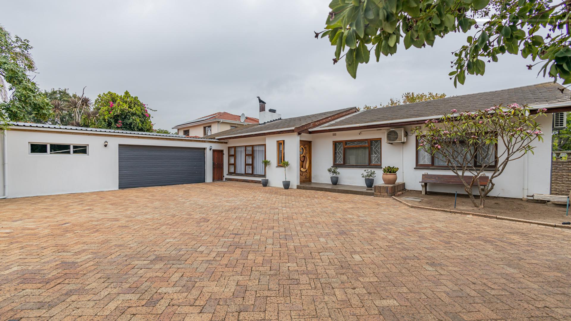 De La Haye Property Houses for sale in De La Haye