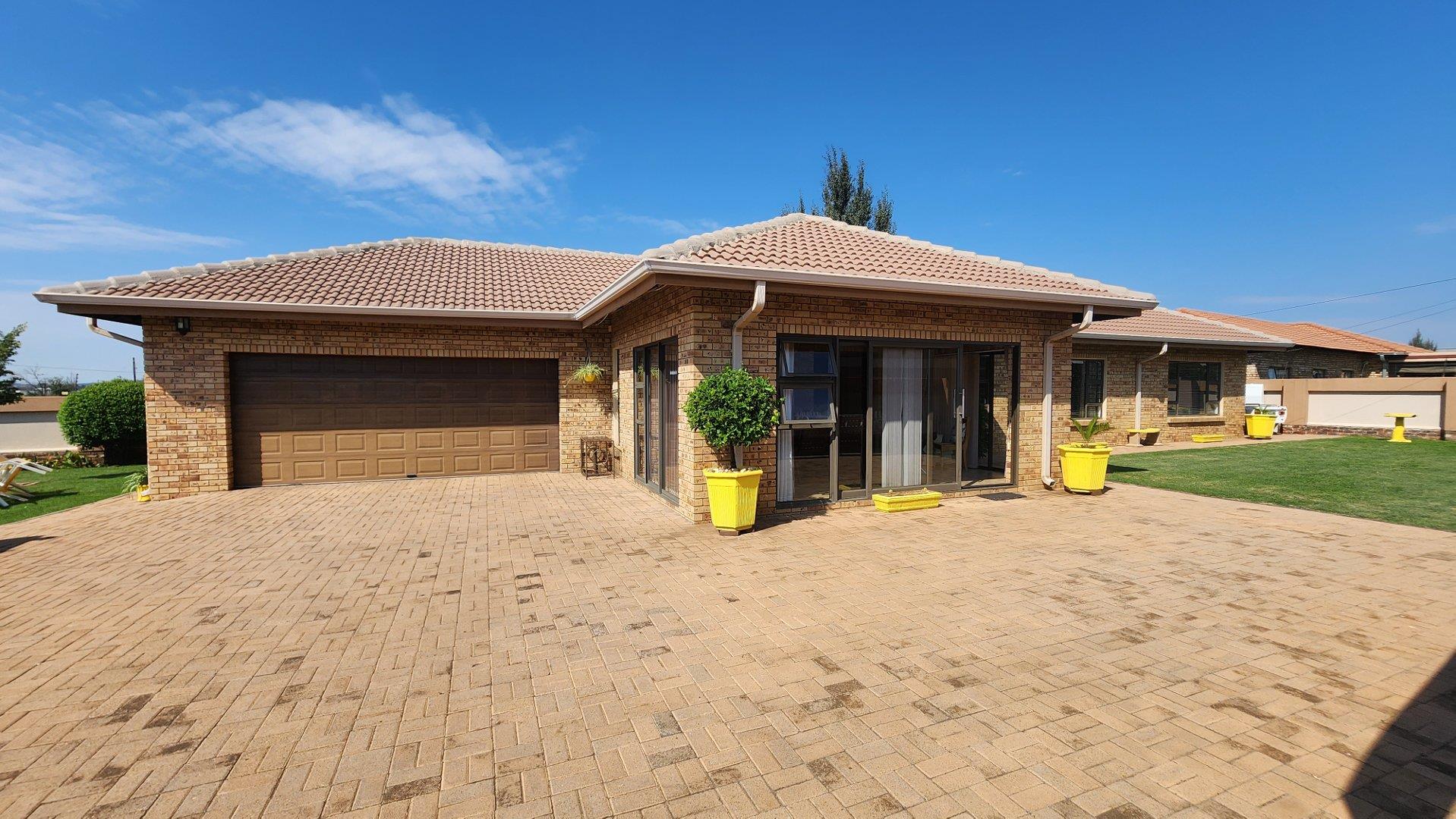 3 Bedroom House for sale in Baillie Park P24114096348