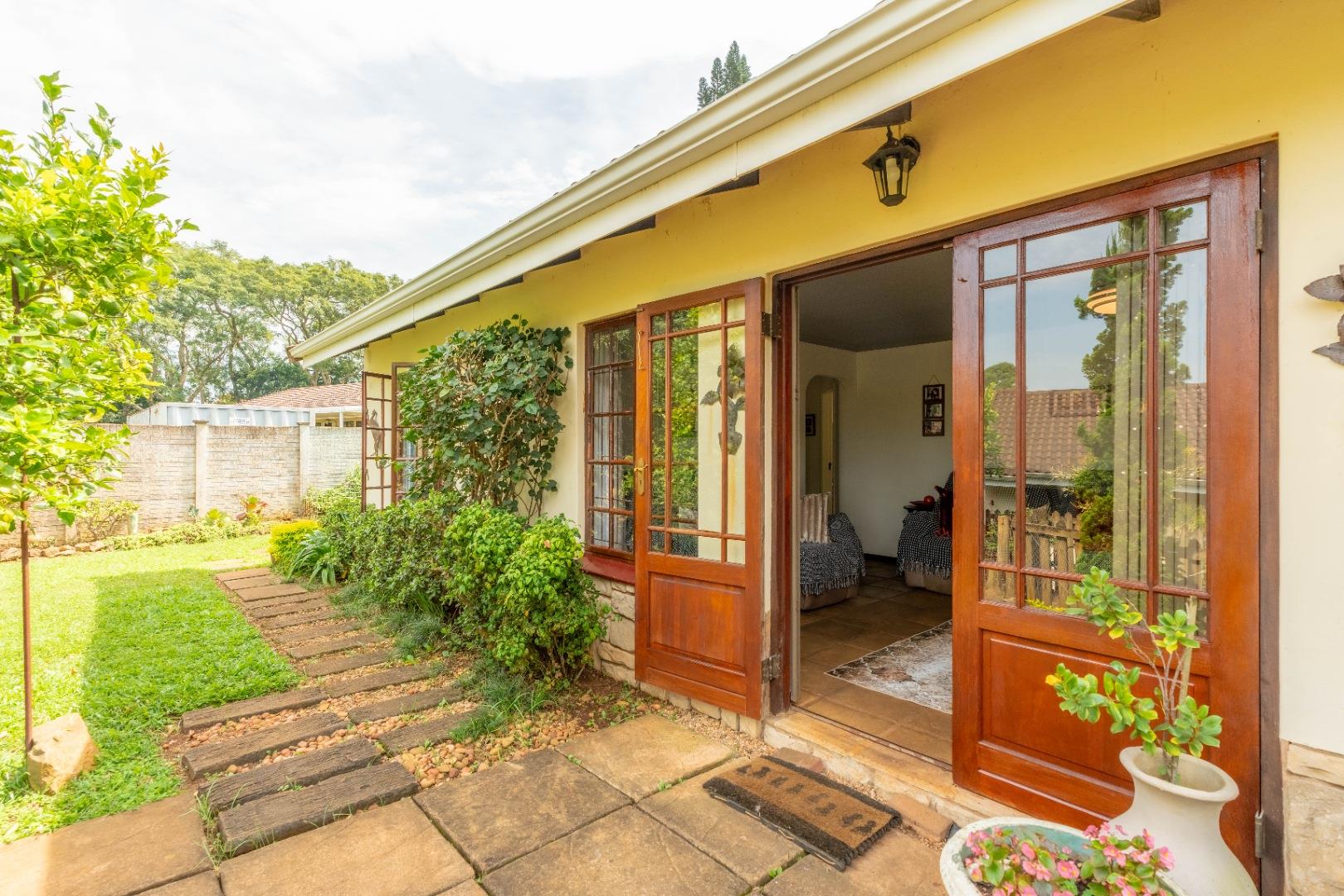 Waterfall, Hillcrest Property Townhouses for sale in Waterfall