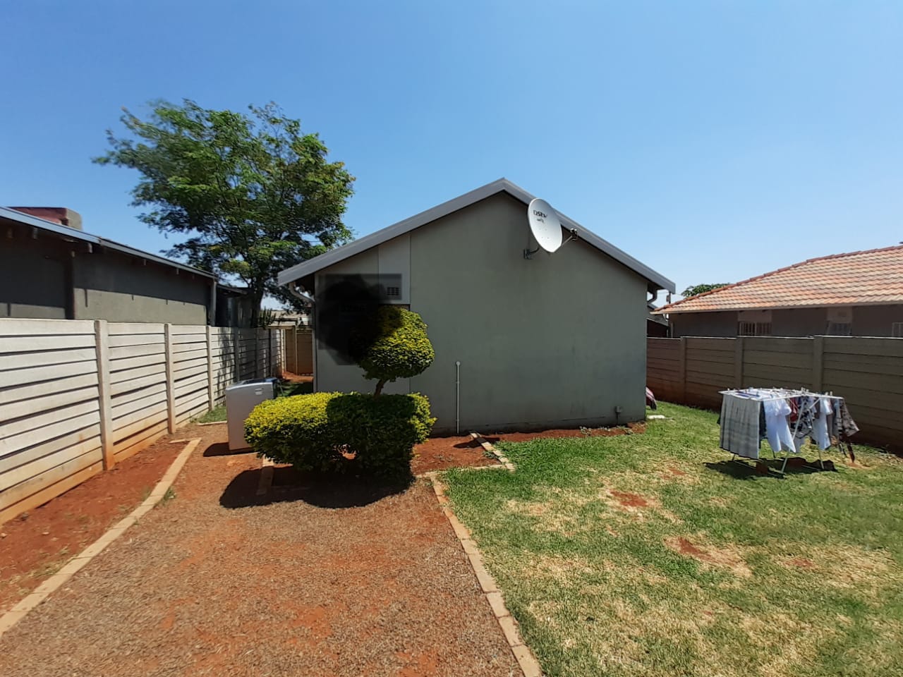 2 Bedroom House for sale in Rosslyn P24114099269