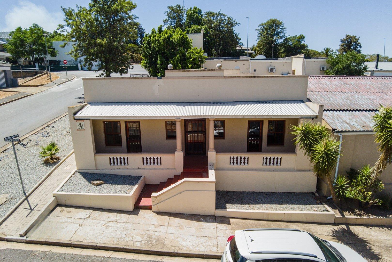 Amandelrug, Malmesbury Property Property and houses for sale in