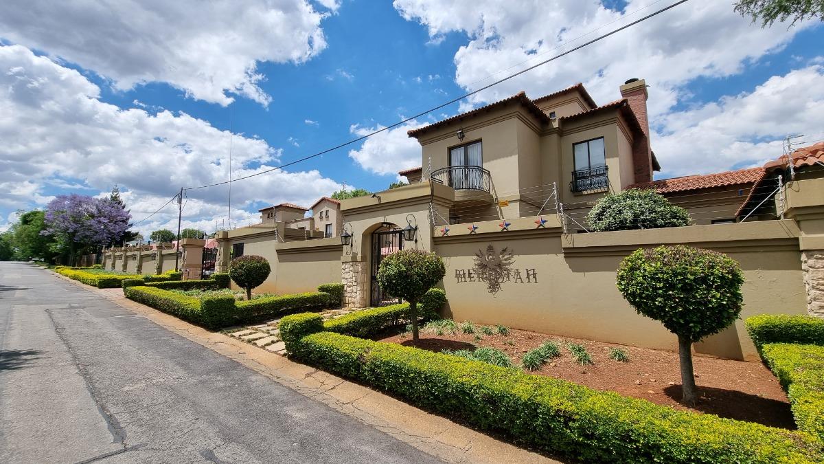 Commercial property for sale in Edenvale Central 27 6th Ave P24