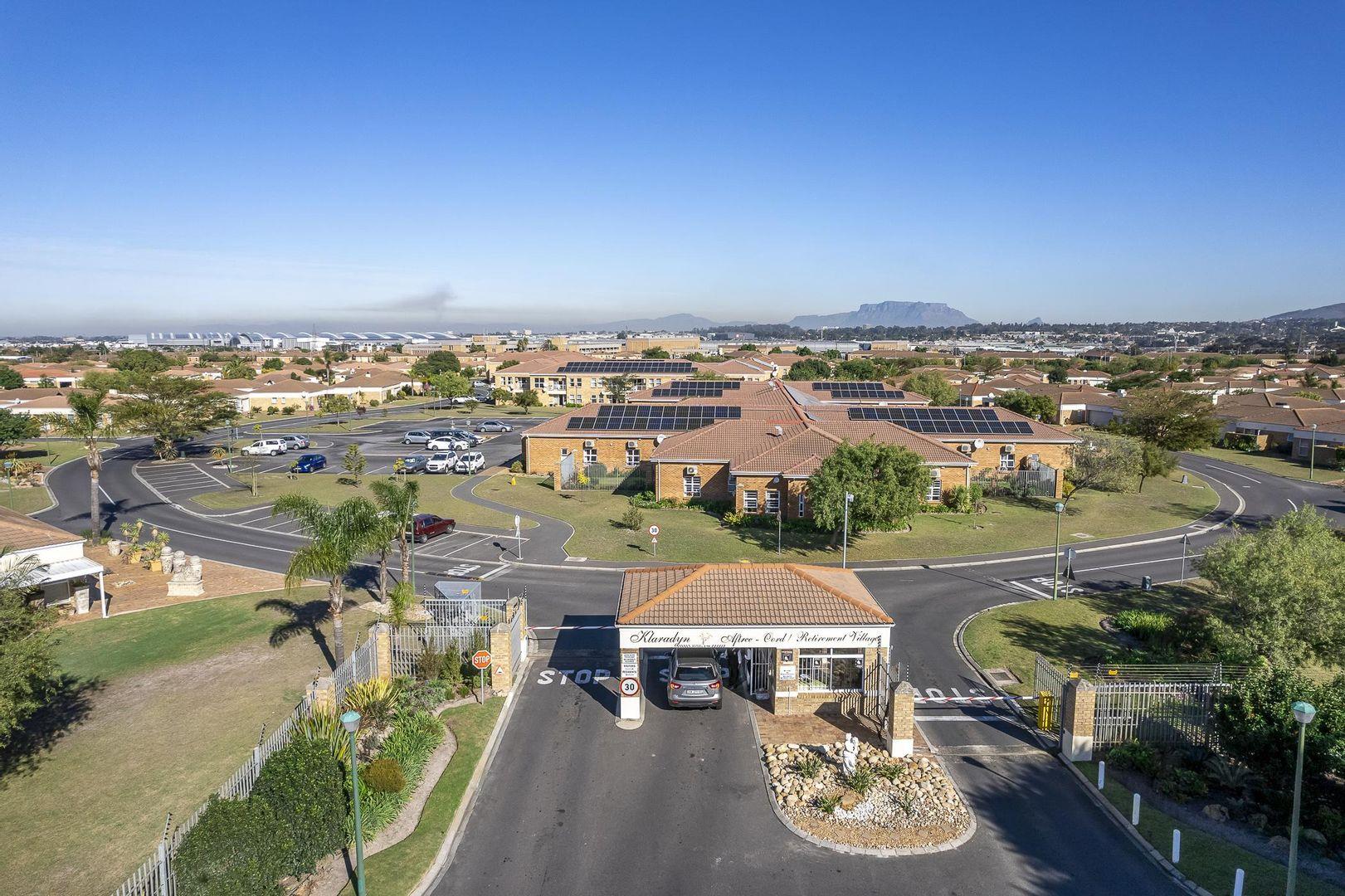 Protea Heights Property Apartments / flats for sale in Protea Heights