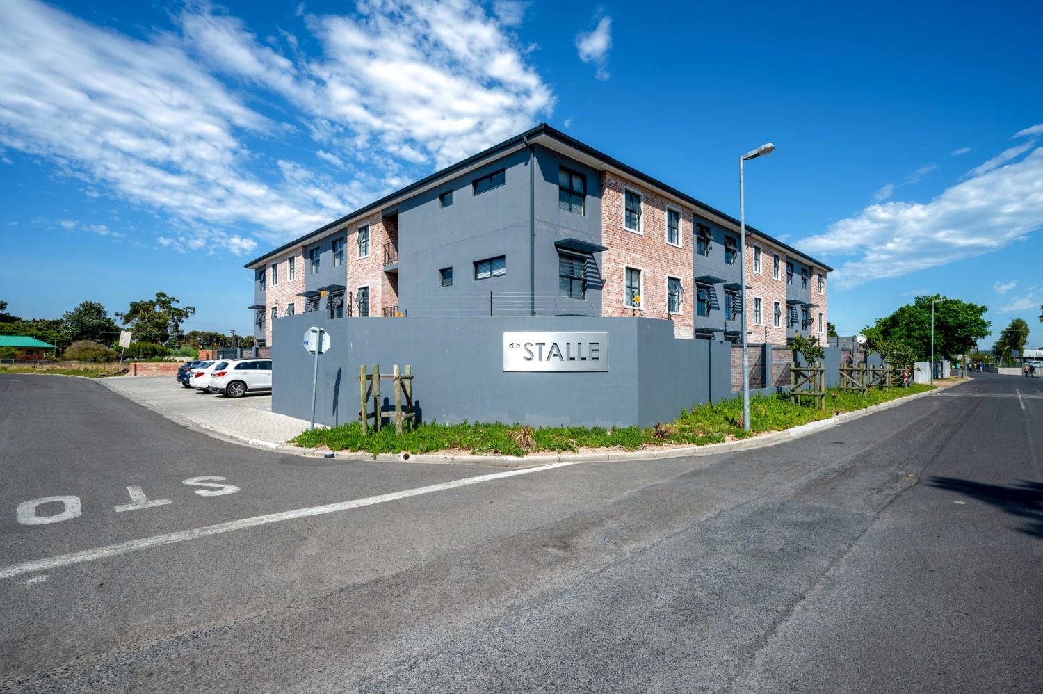 2 Bedroom Apartment / flat for sale in Silver Oaks P24114102264