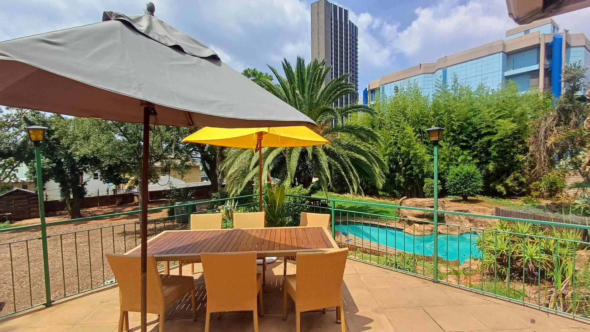 9 Bedroom House to rent in Auckland Park 25 Henleyweg P24114104415