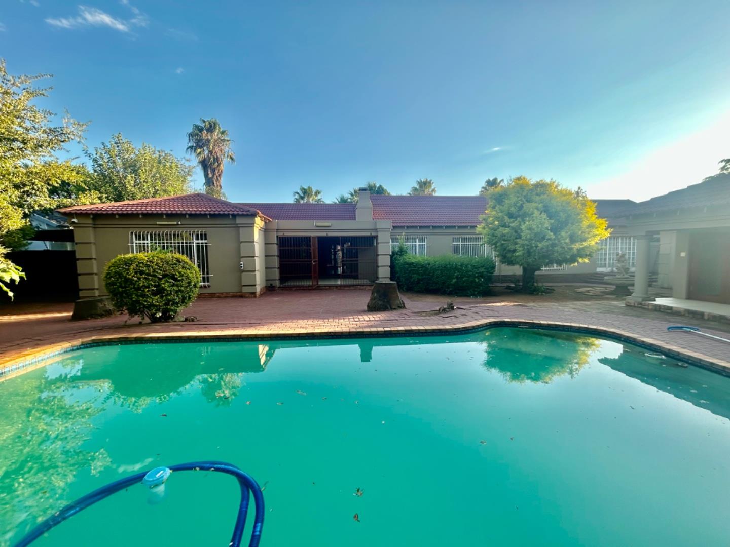 3 Bedroom House for sale in Flora Gardens P24114104460