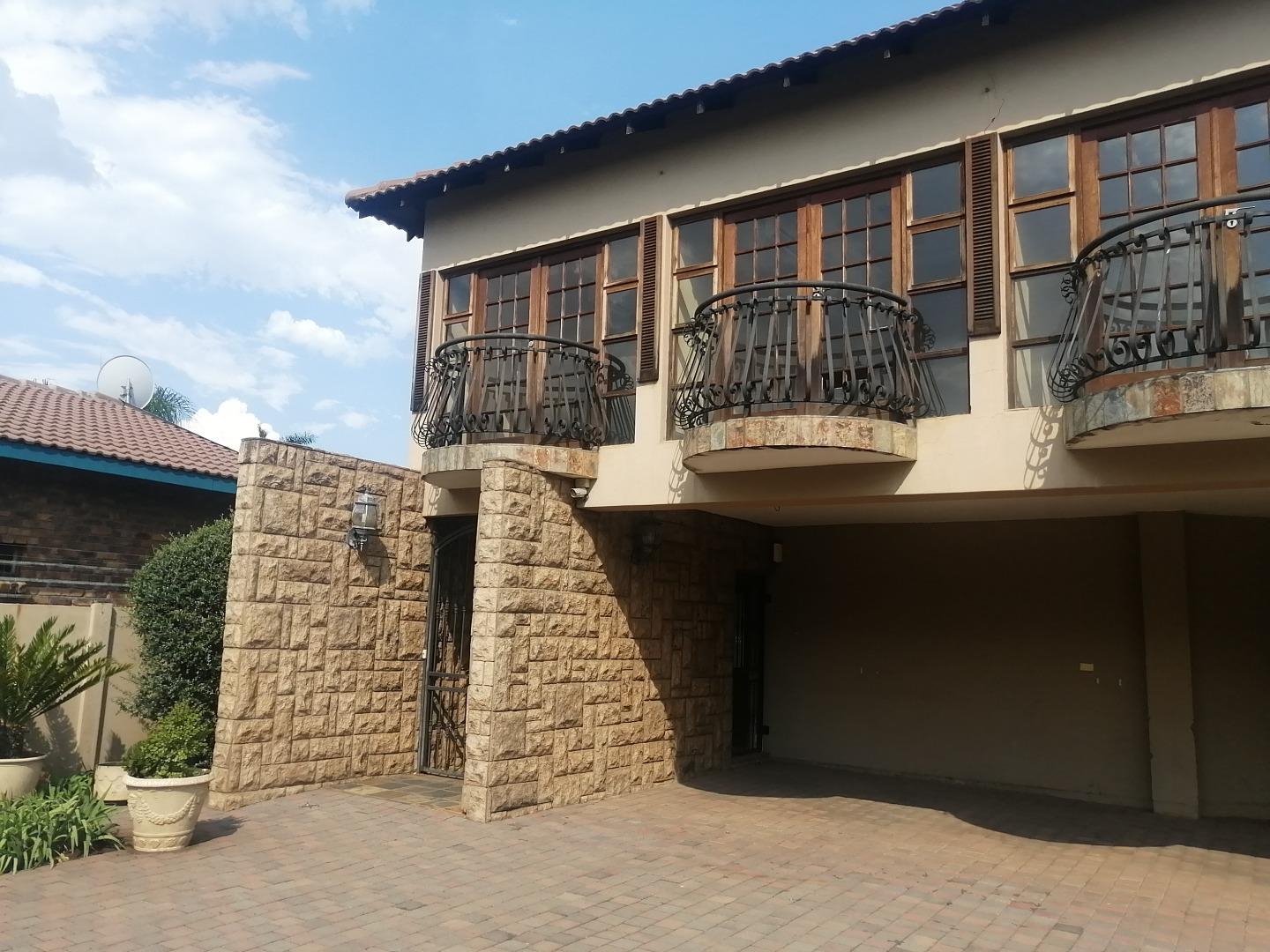 10 Bedroom House for sale in Wierda Park 1xyz Theuns Van Niekerk Street P24114105157