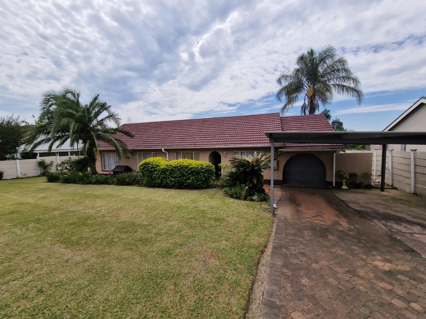 Cleland Property Property and houses for sale in Cleland