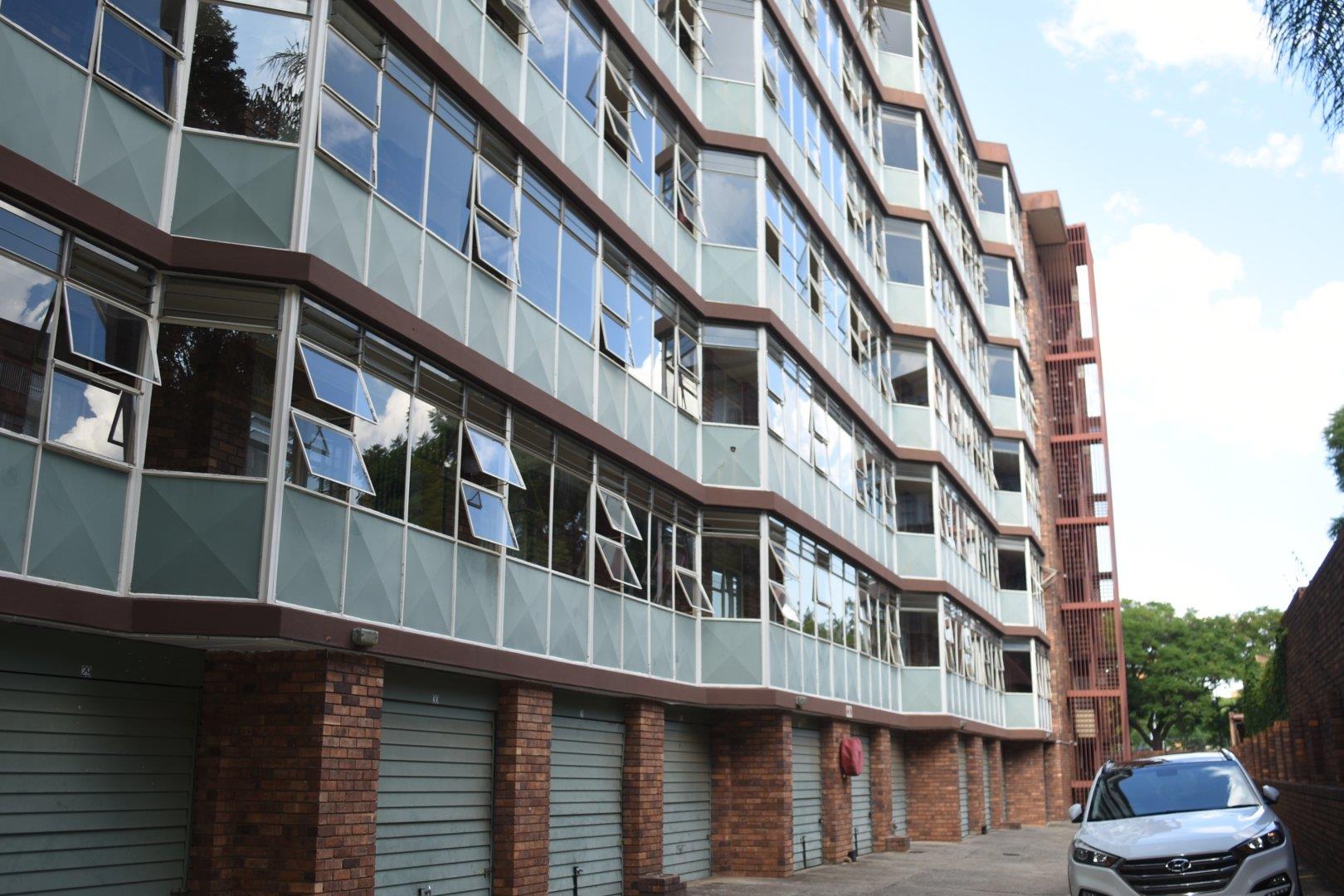 5 Bedroom Apartment / flat for sale in Sunnyside 112 Vos Street P24