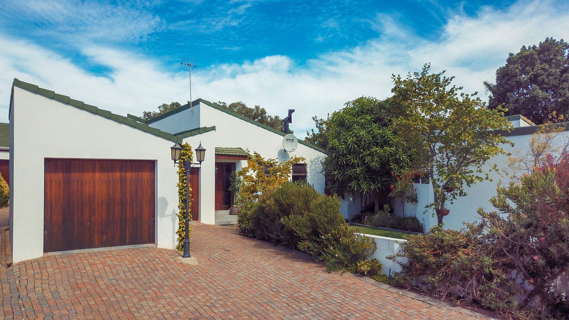 Aurora, Durbanville Property Townhouses for sale in Aurora