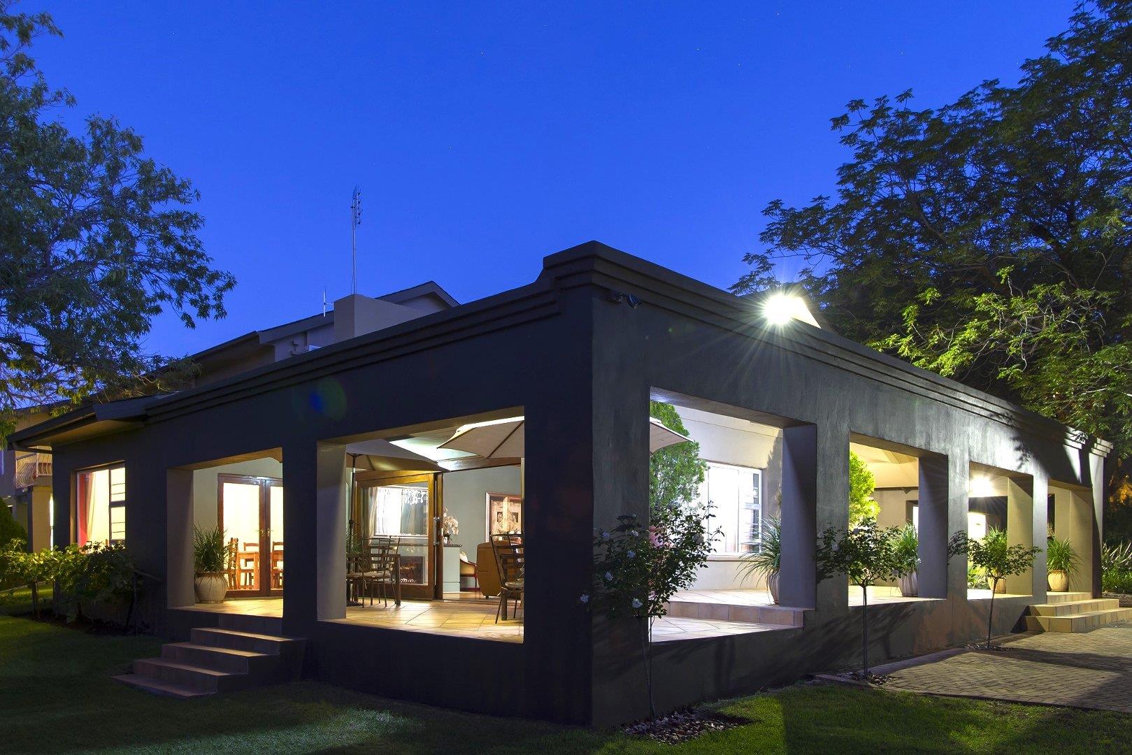 Commercial property for sale in Bayswater P24114108103