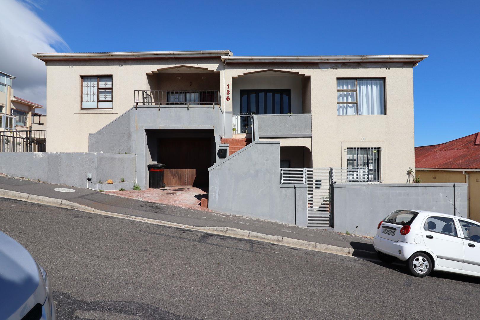 3 Bedroom Apartment / flat for sale in Walmer Estate P24114108532