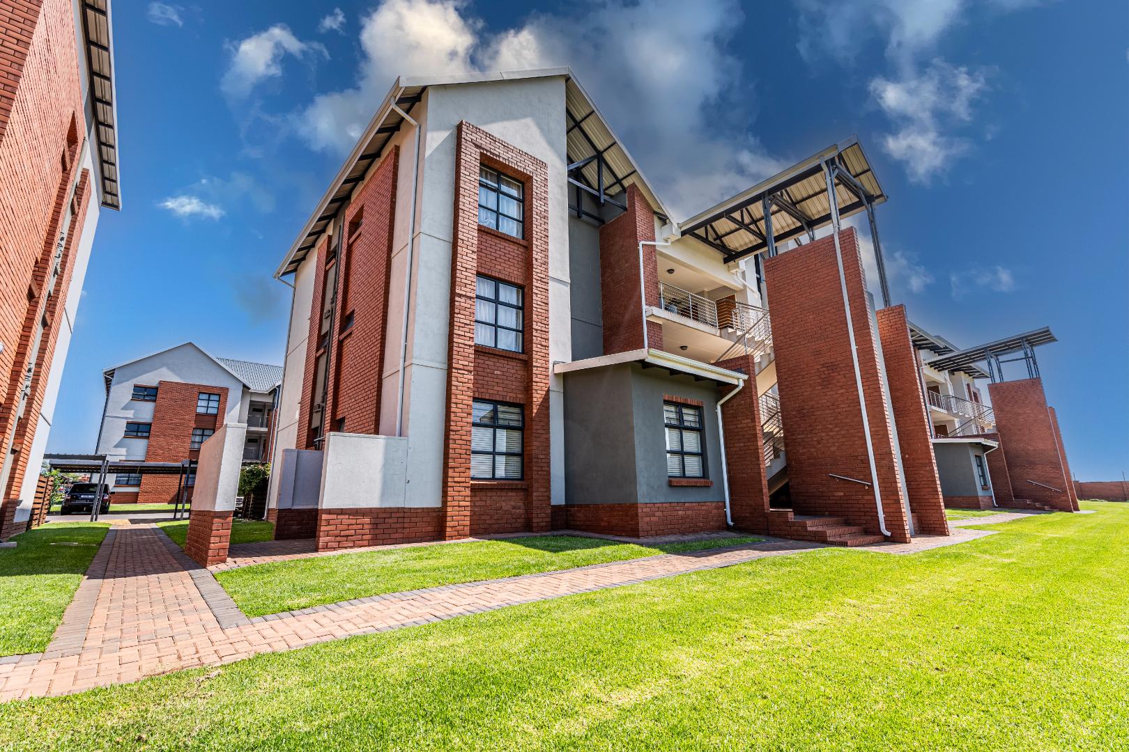3 Bedroom Apartment / flat for sale in Kempton Park AH P24114110338