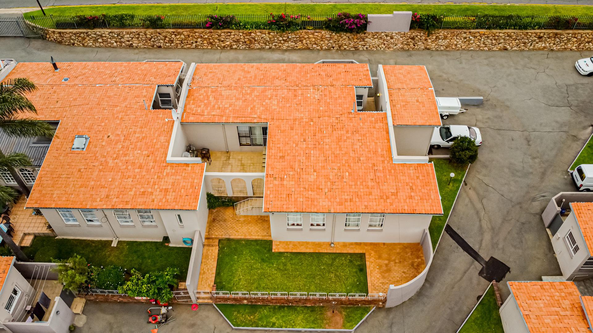 Florida Hills Property Property and houses for sale in Florida Hills