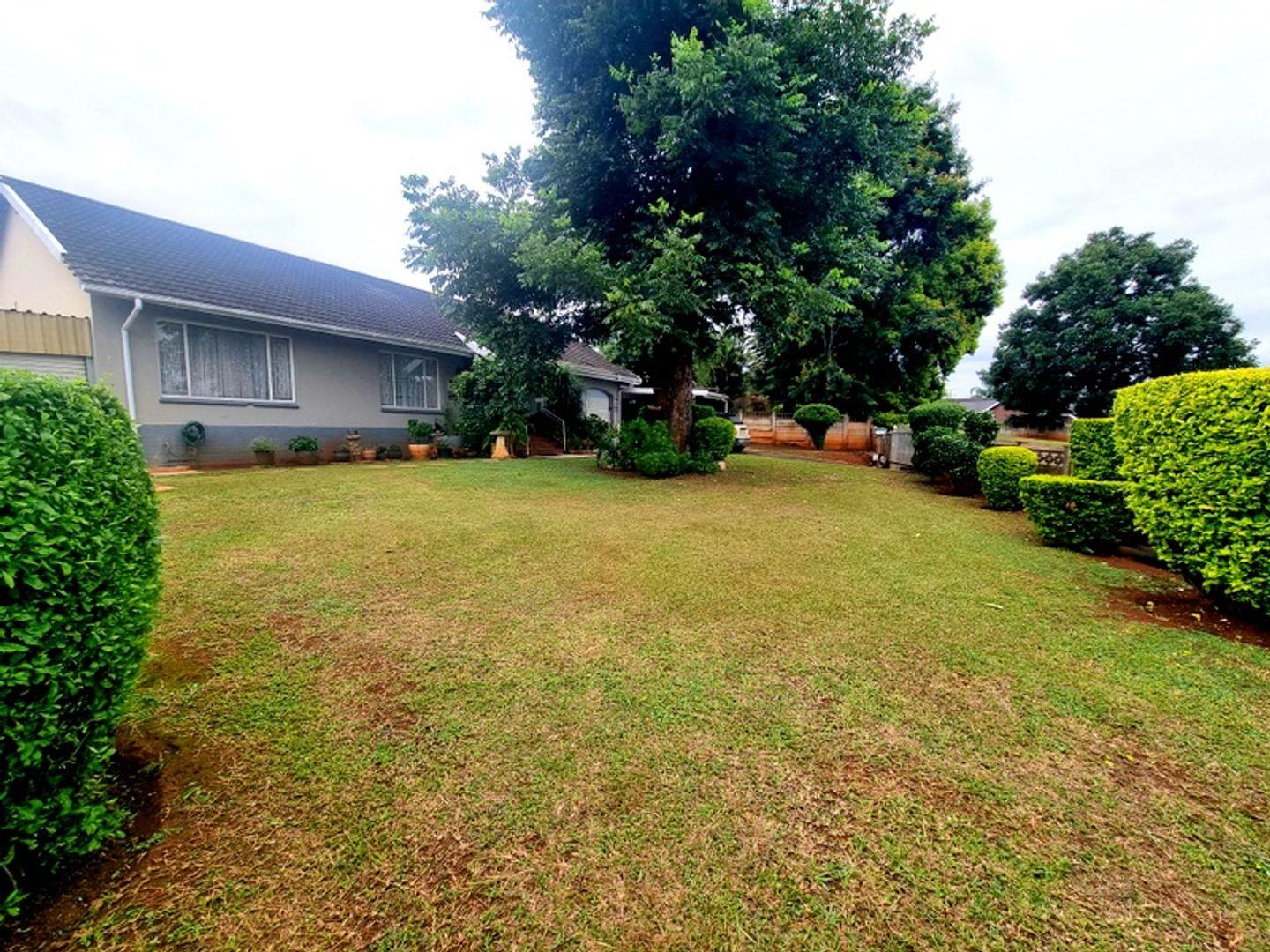 3 Bedroom House for sale in Meadows P24114111360