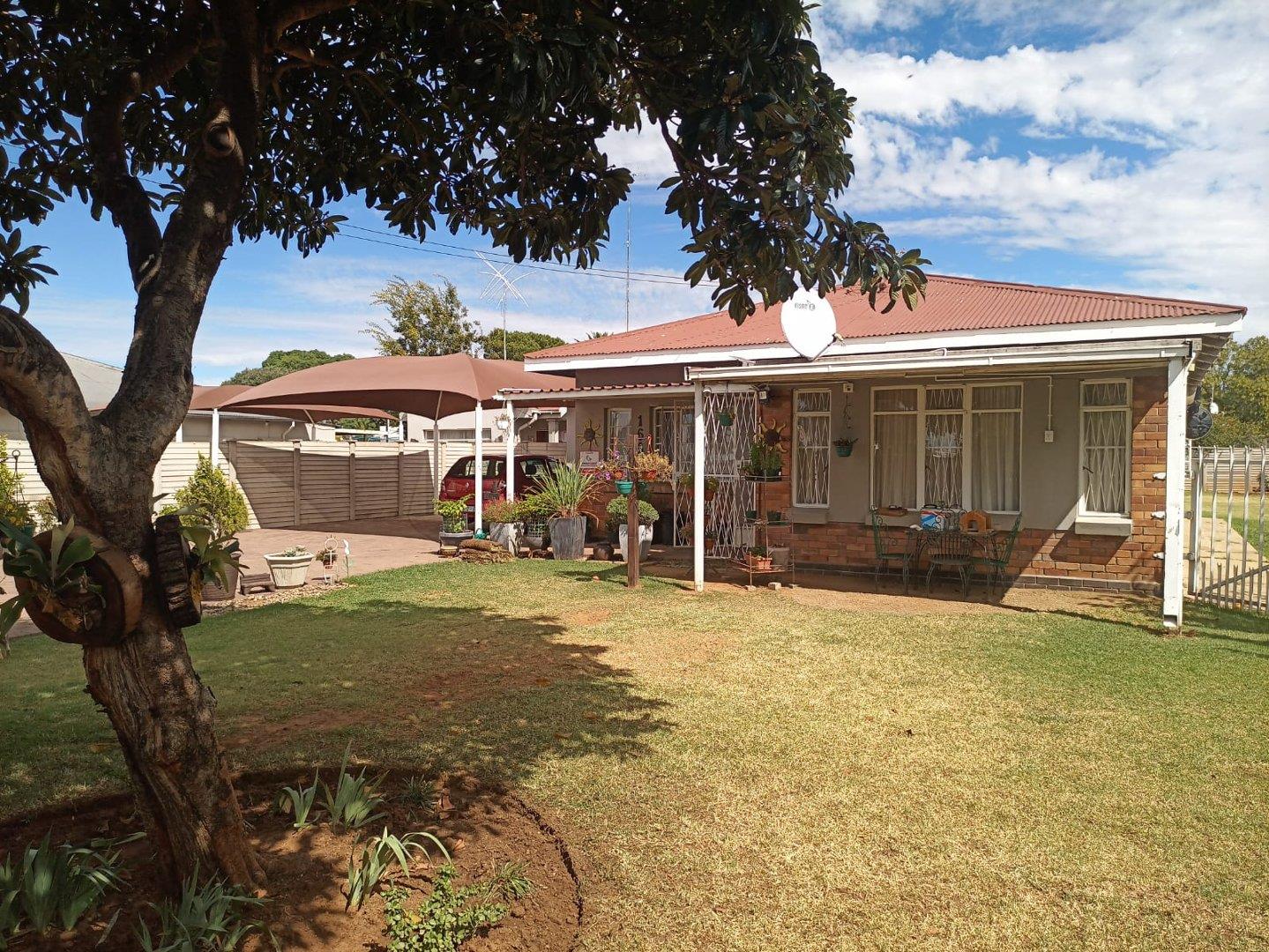 Hillside, Bloemfontein Property Property and houses for sale in