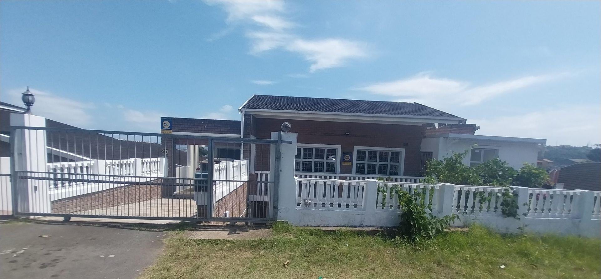 4 Bedroom House for sale in Kenville P24114112032