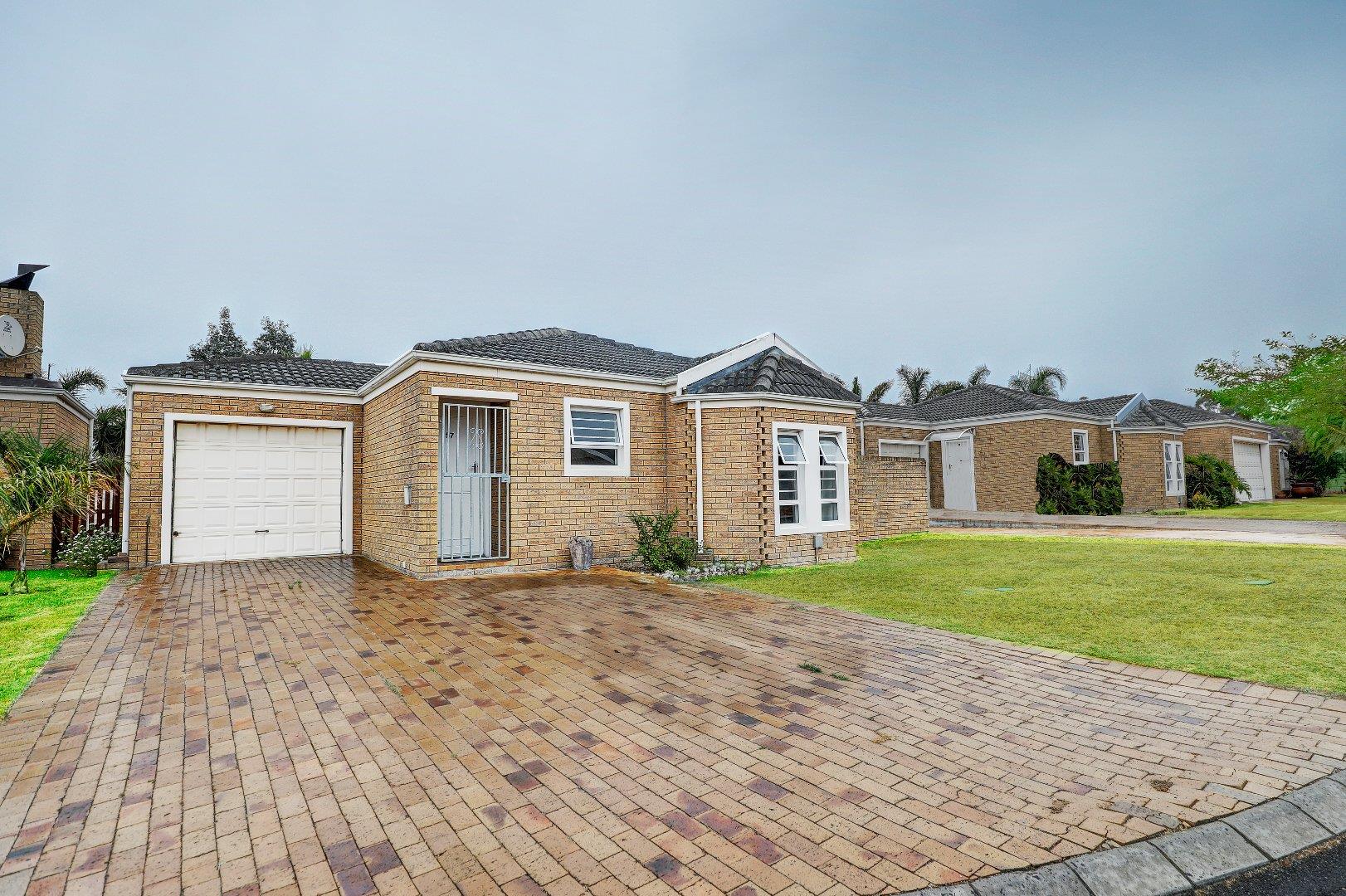 Northern Suburbs Property Townhouse to rent in Northern Suburbs