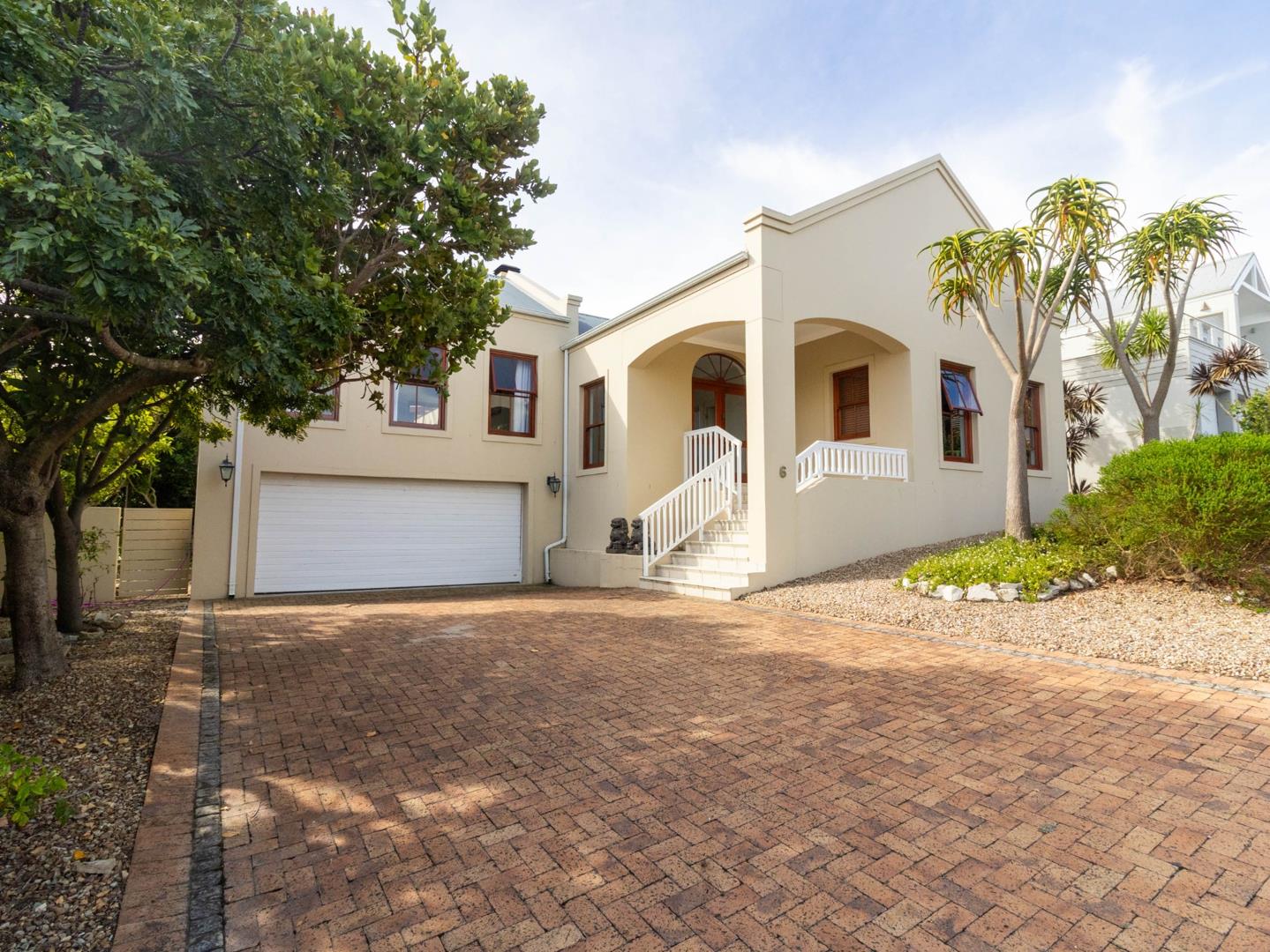 Hemel En Aarde Estate Property Property and houses for sale in Hemel