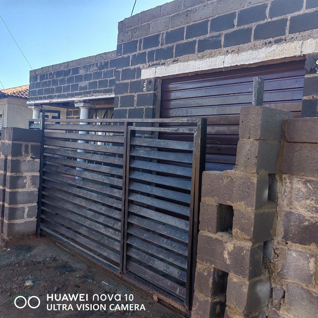 Madadeni Property Property and houses for sale in Madadeni
