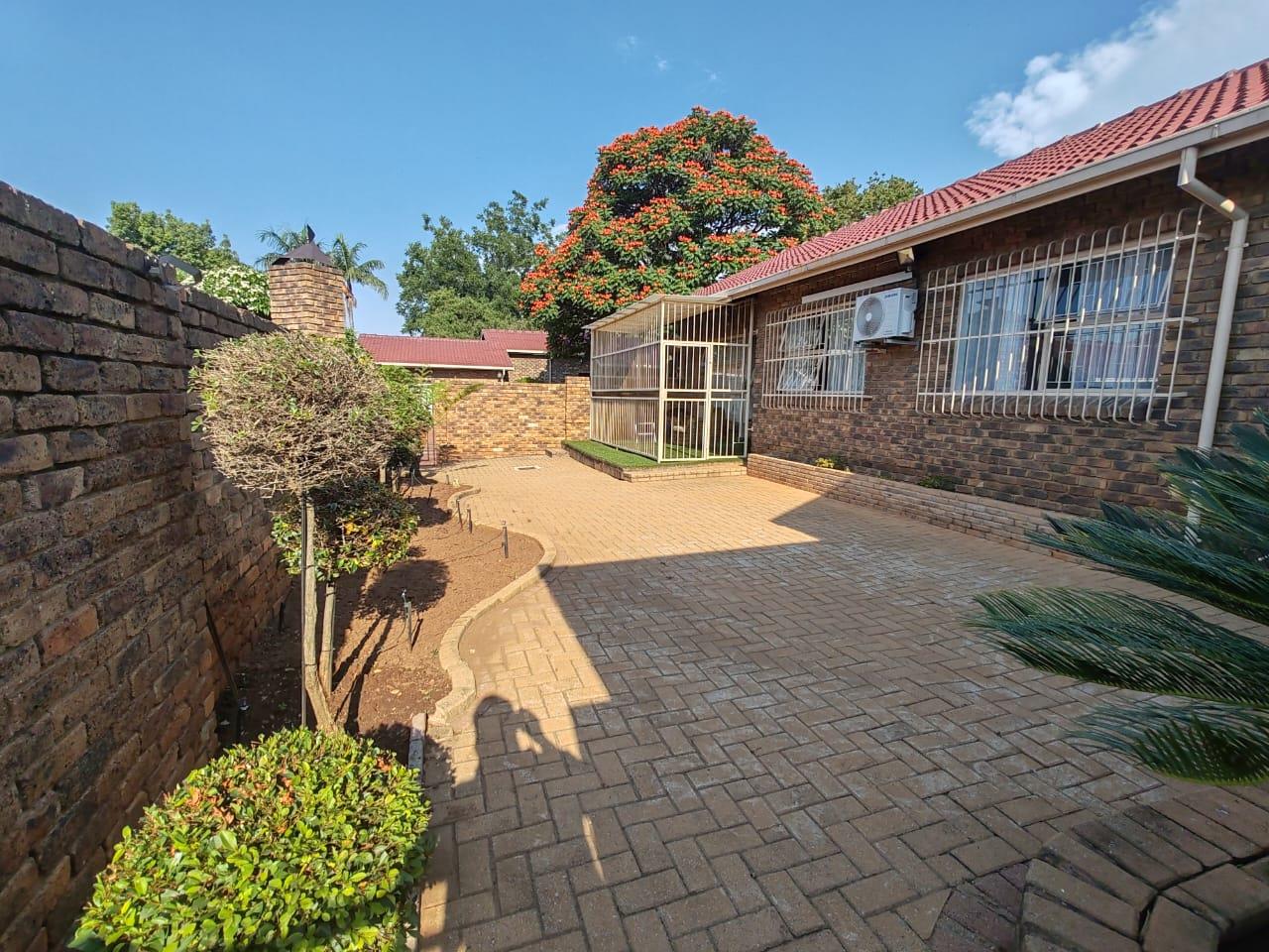 Silverton Property Townhouses for sale in Silverton