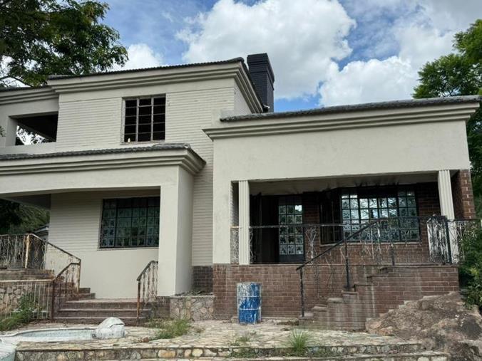 5 Bedroom House for Sale in Burnside