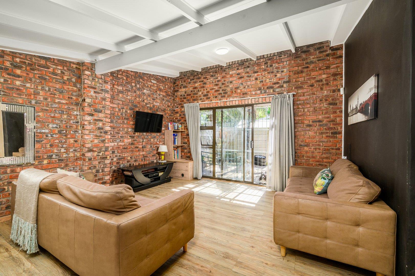 Francis Evatt Park Property Property and houses for sale in Francis