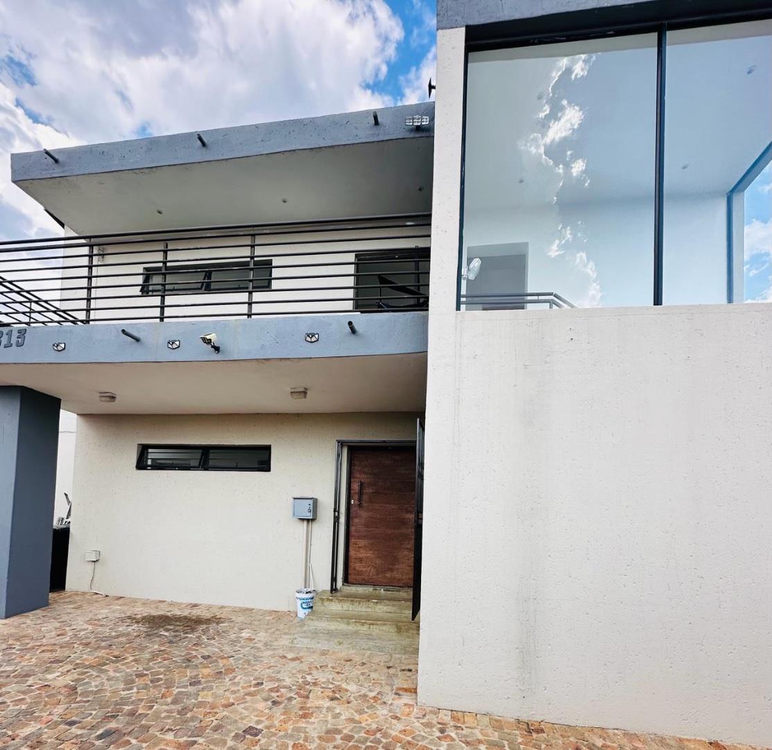 Diepkloof, Soweto Property Apartments / flats to rent in Diepkloof