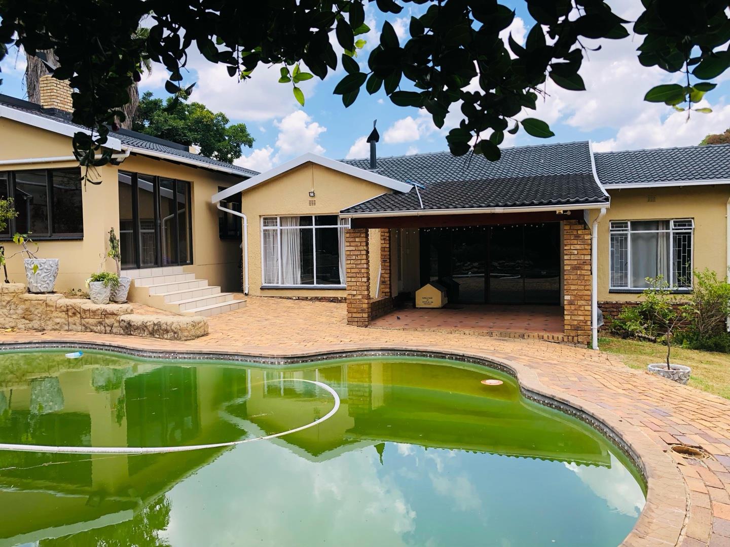 4 Bedroom House for sale in Mulbarton 1 Bungay Road P24114050624