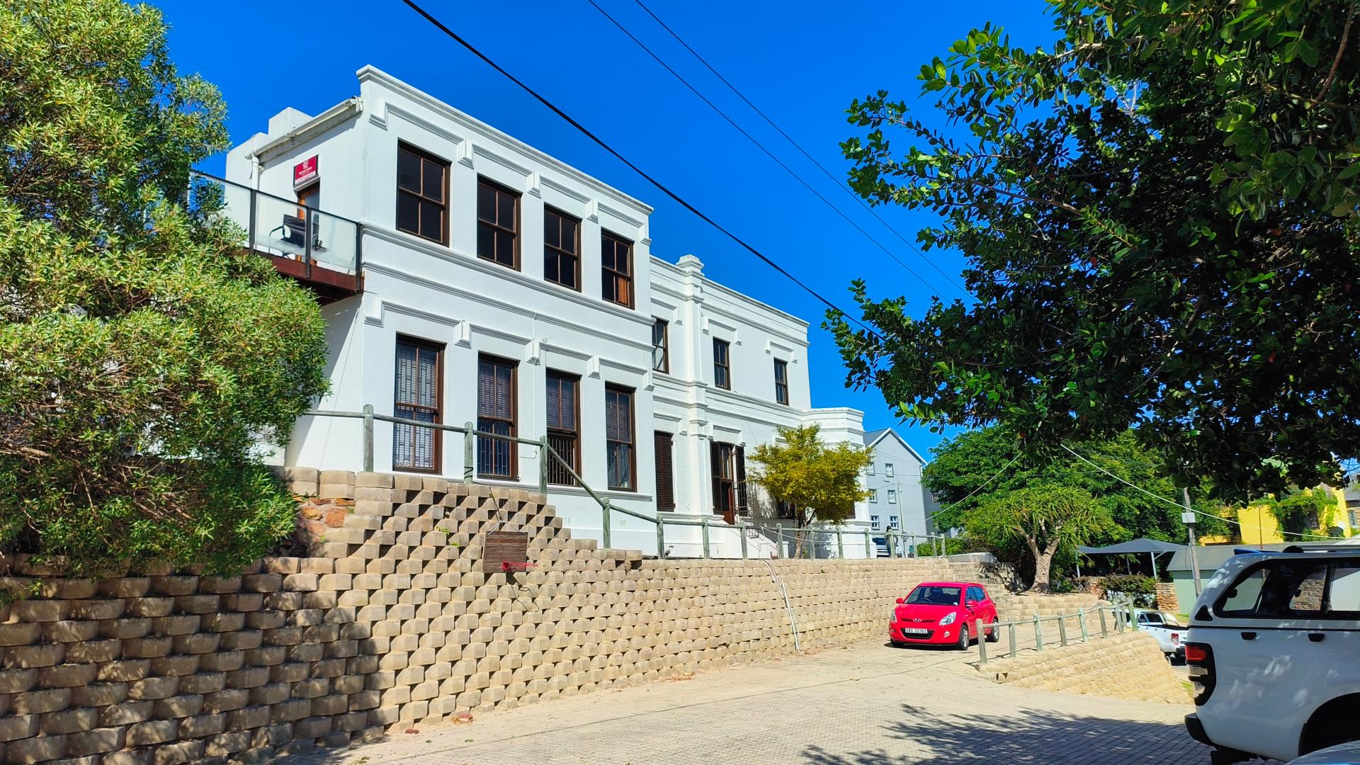 9 Bedroom House for sale in Mossel Bay Central 33 Kerk Straat P24