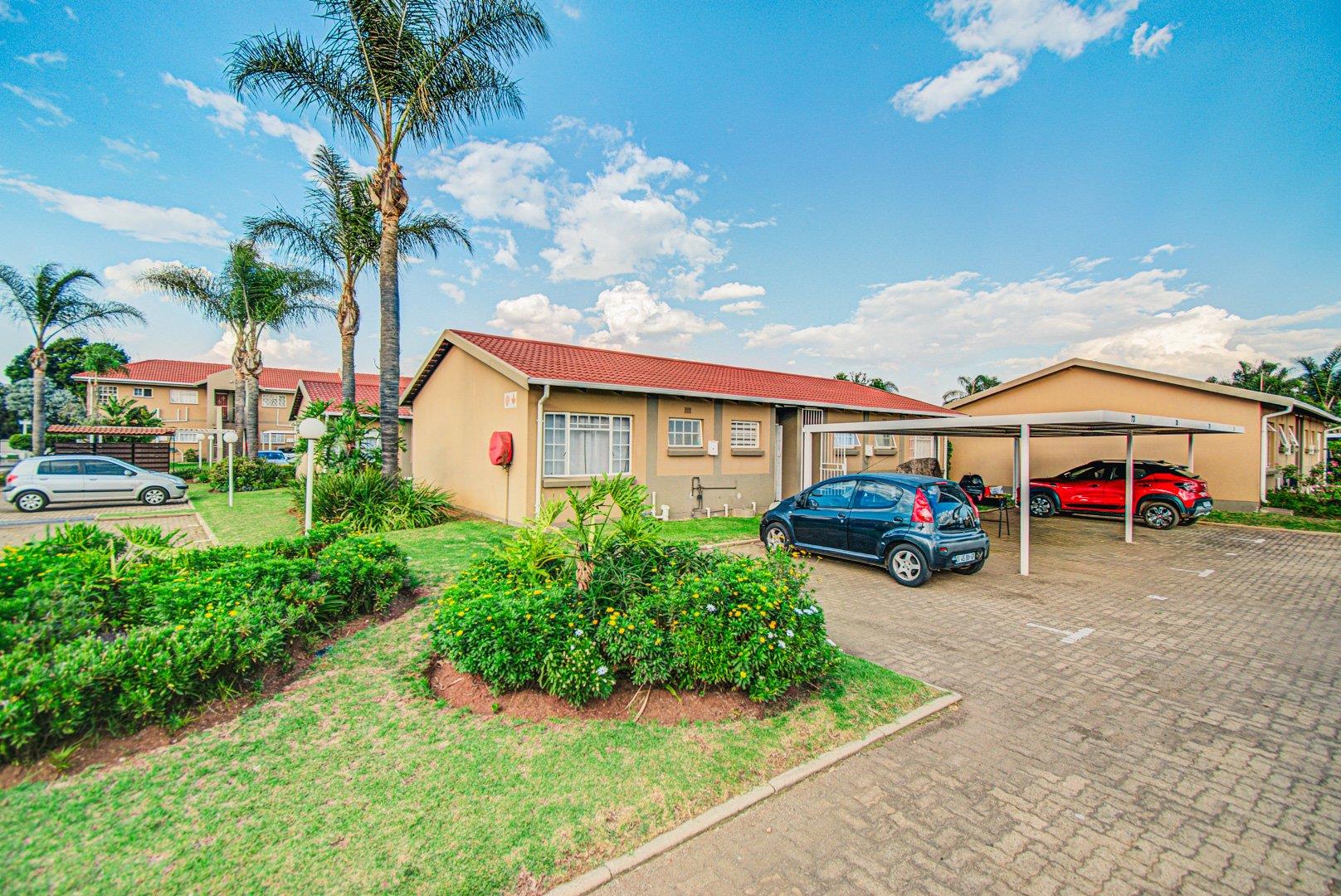 2 Bedroom House for sale in Kempton Park Ext 1 P24114120088