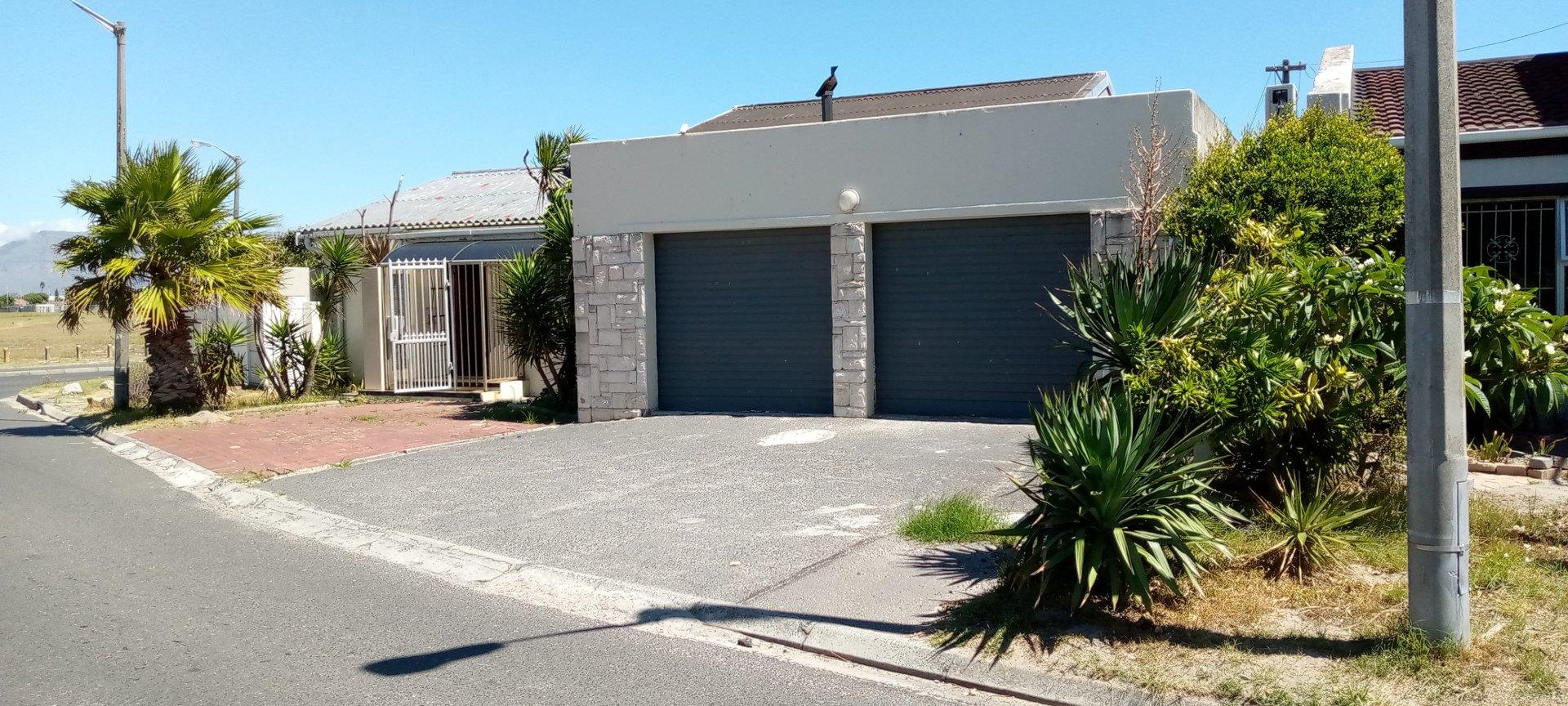 Grassy Park Property Property and houses for sale in Grassy Park