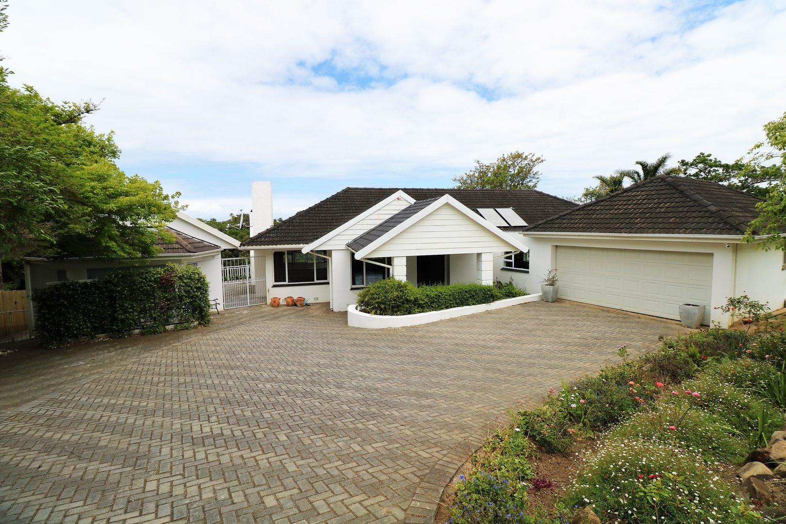 4 Bedroom House for sale in Beacon Bay P24114120944