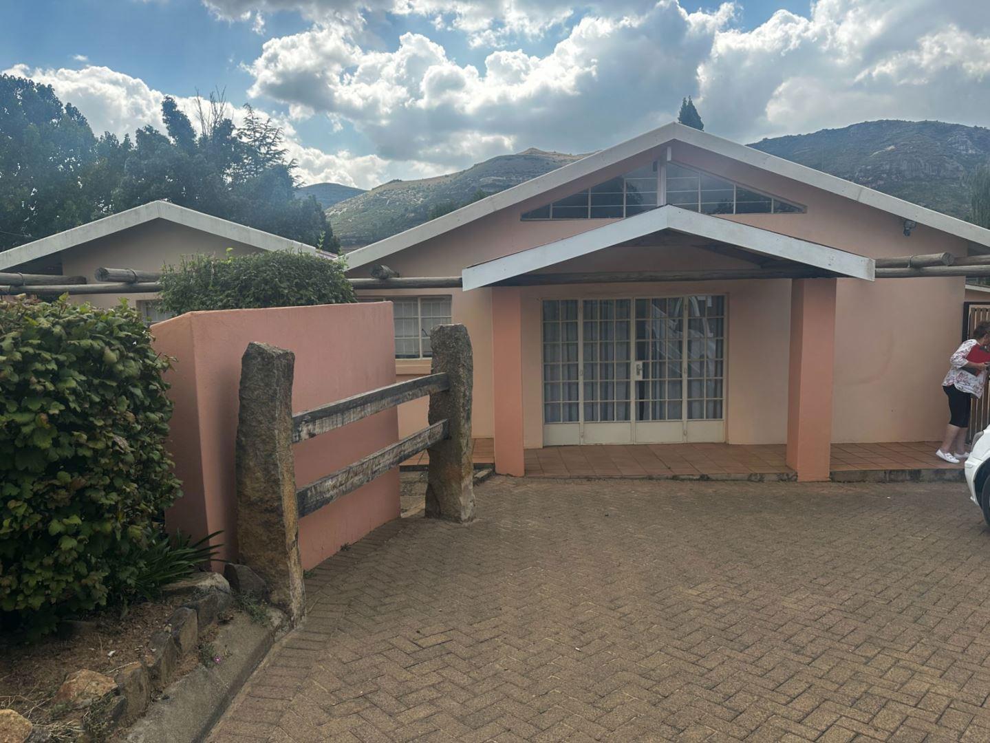 3 Bedroom House for sale in Clarens Erf 167 Main Street 22 P24