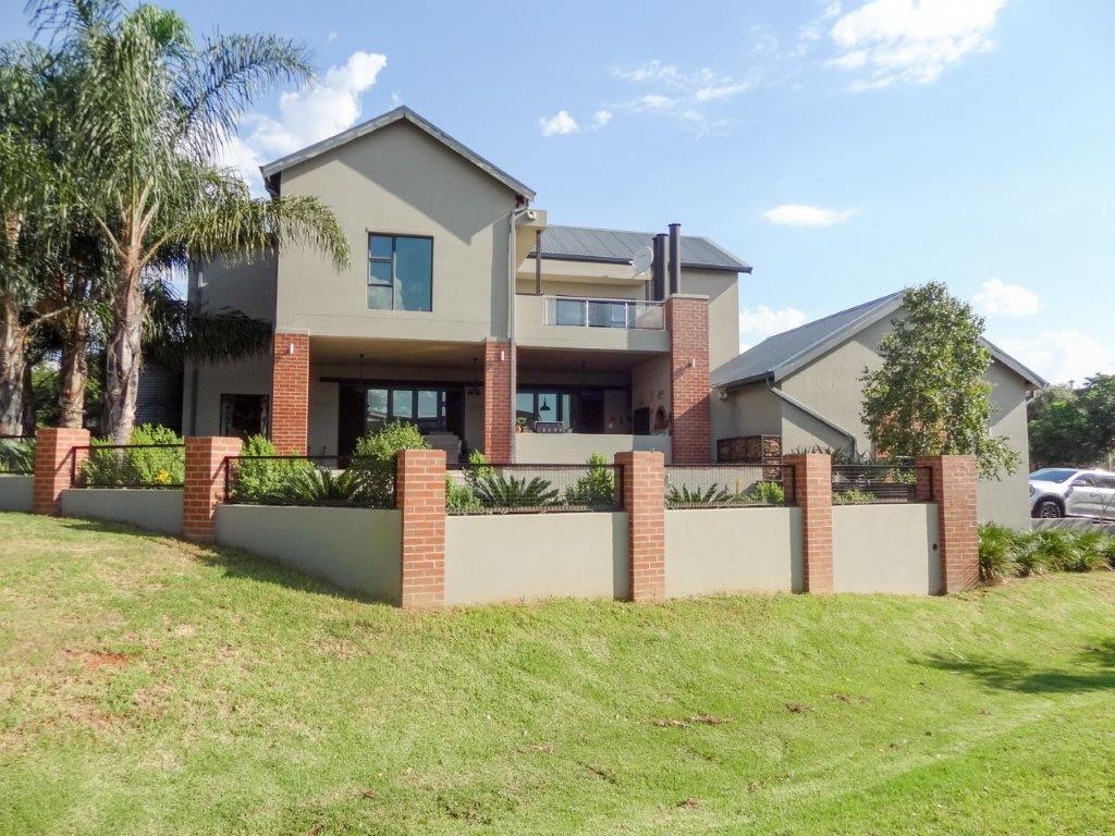 4 Bedroom House for sale in Copperleaf Estate P24114121400
