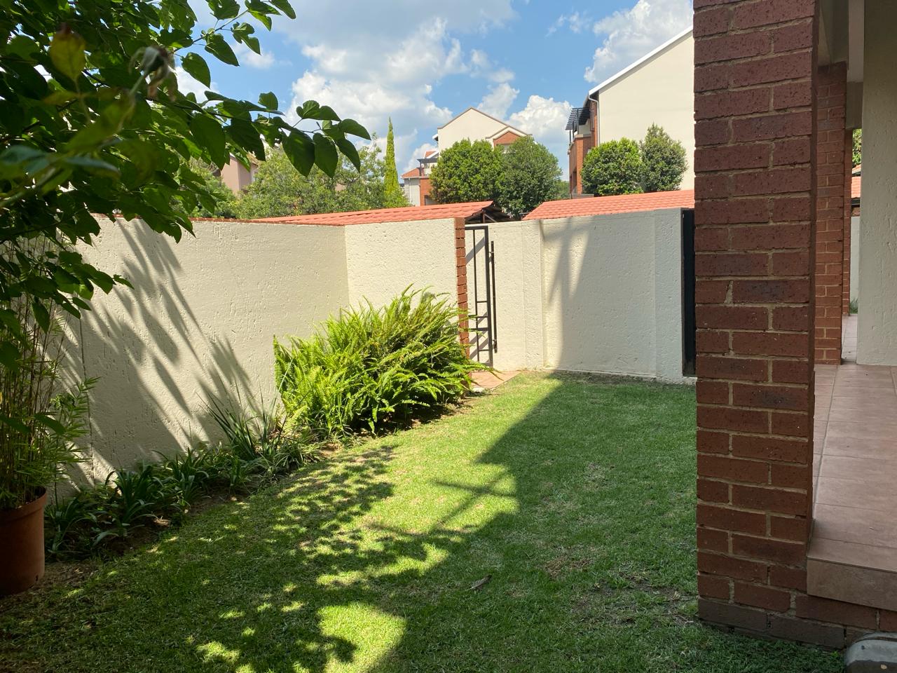 1 Bedroom Apartment / flat for sale in Paulshof 8 Estelle Road P24