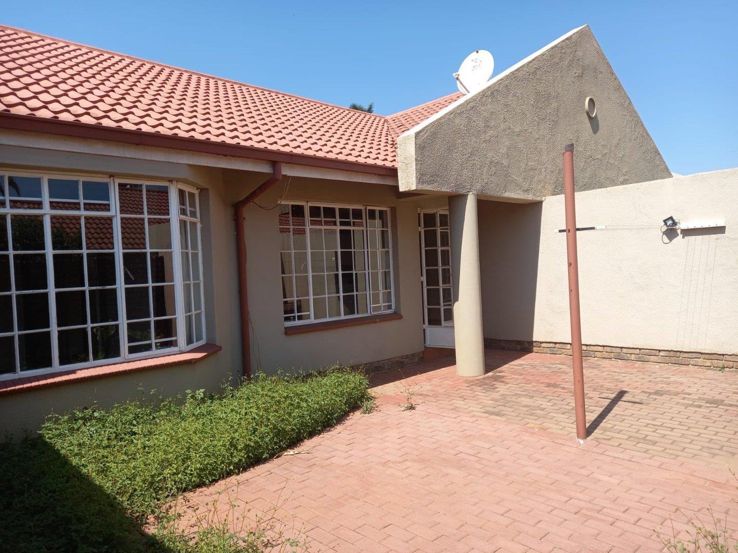 Swallow Hills Lifestyle Estate Property Property and houses for sale