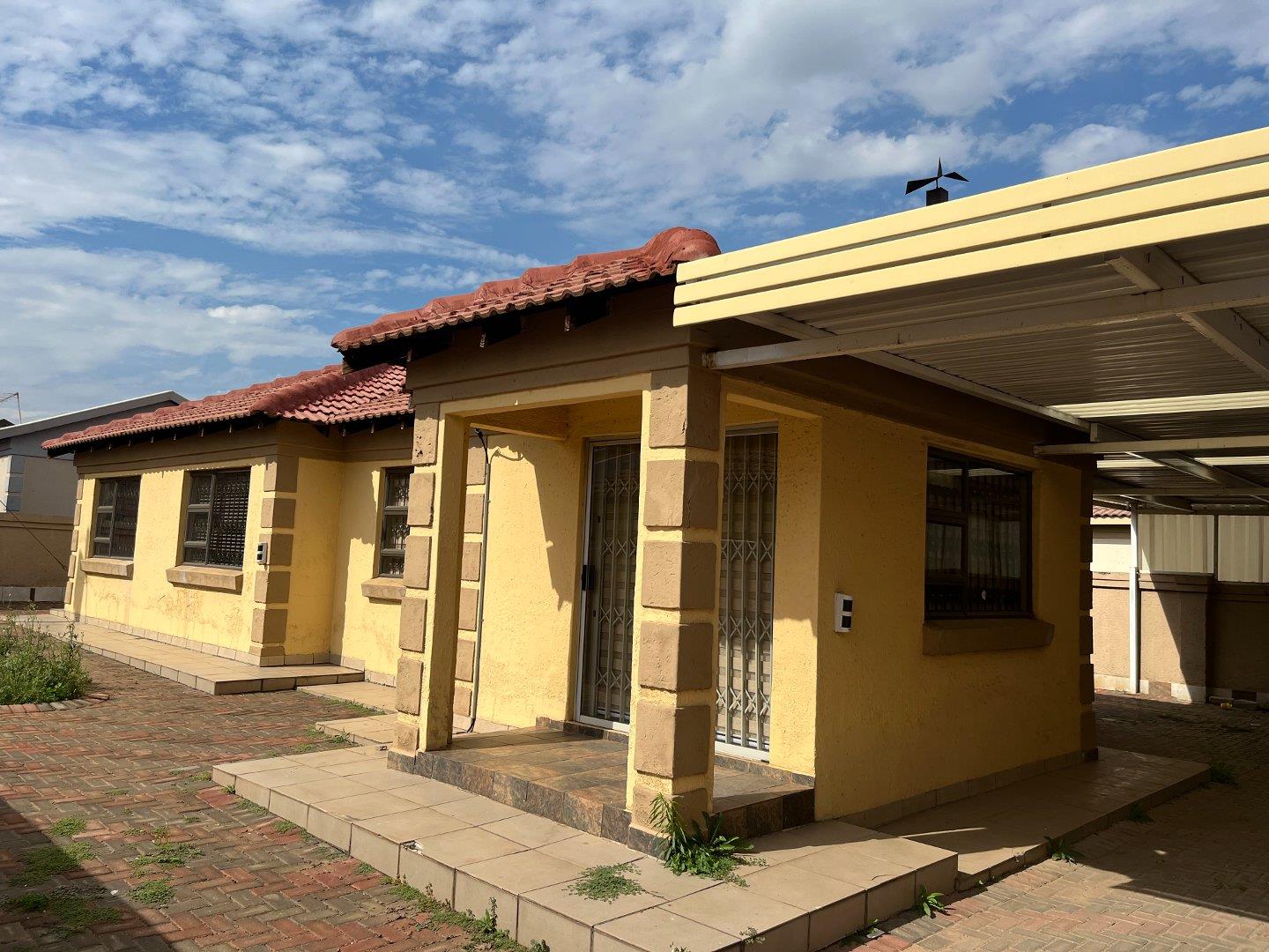 3 Bedroom House for sale in Leachville P24114124798