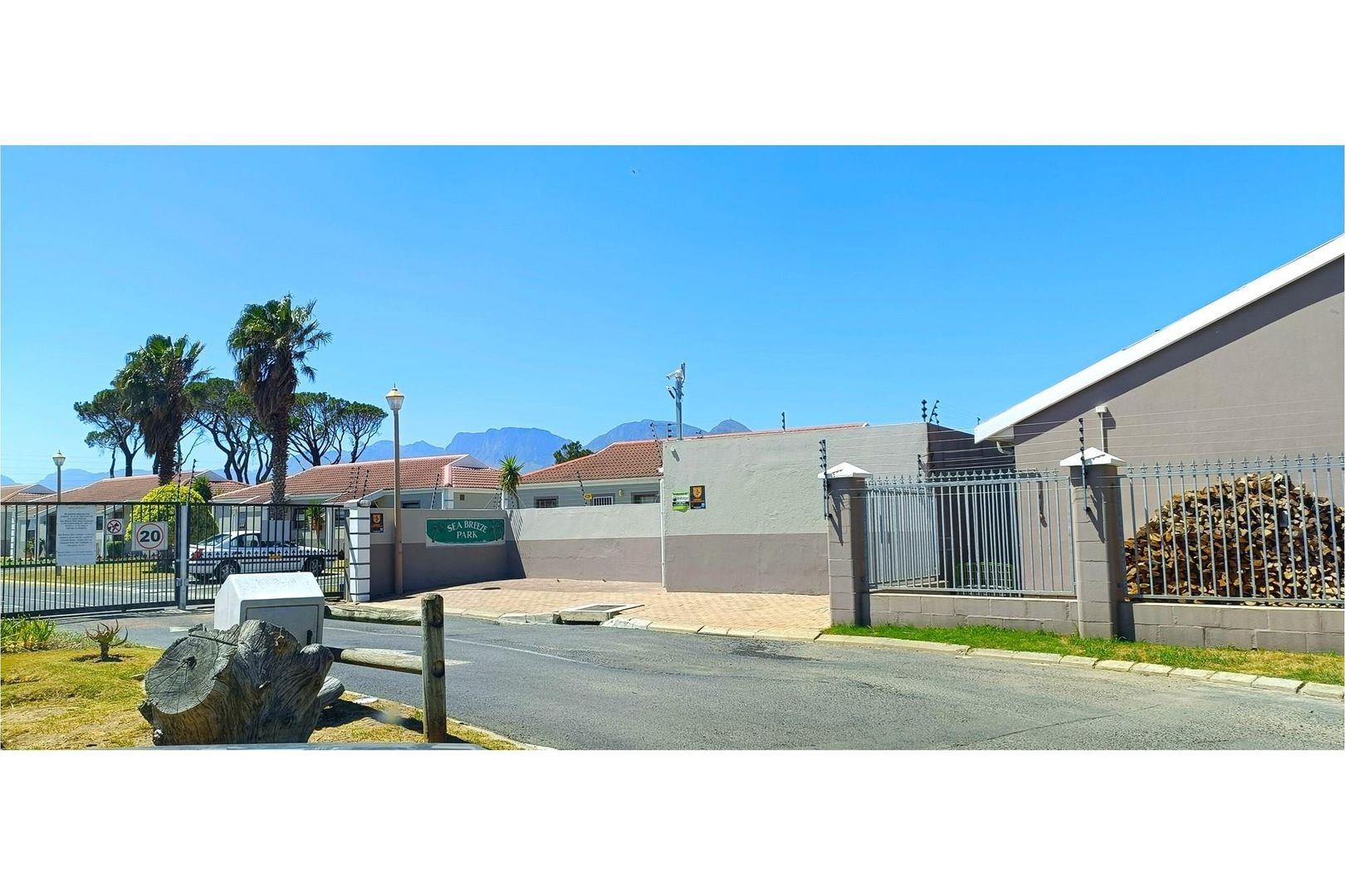 2 Bedroom Townhouse for sale in Sea Breeze 11 Sea Breeze Park, 5